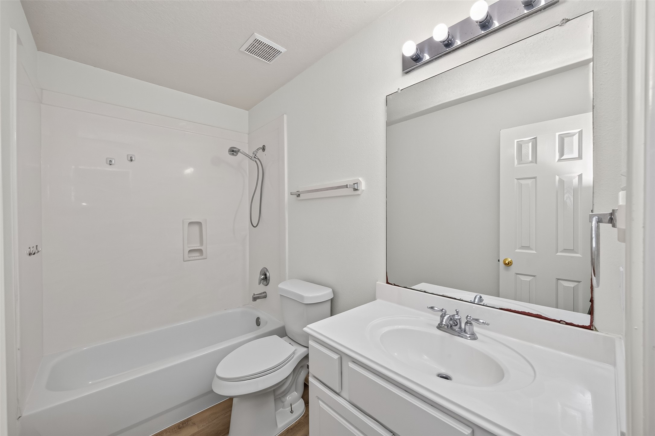 7218 Fox Hall Lane Property Photo 9