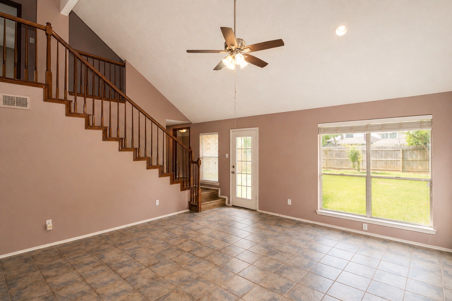 3515 Woodmere Lane Property Photo 7