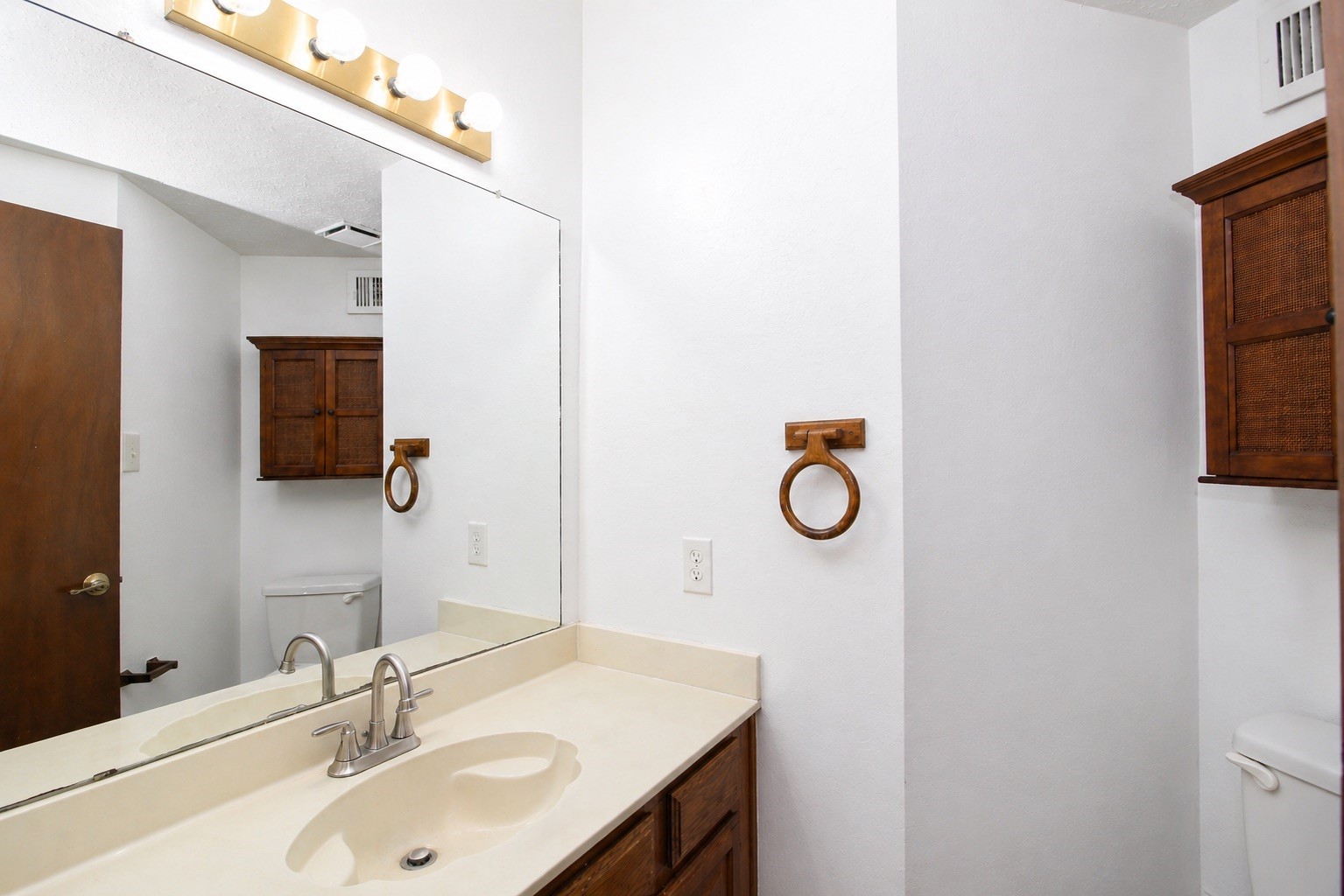 3515 Woodmere Lane Property Photo 12