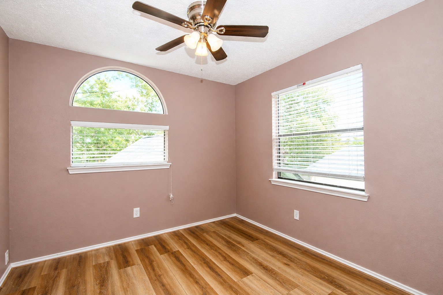 3515 Woodmere Lane Property Photo 14