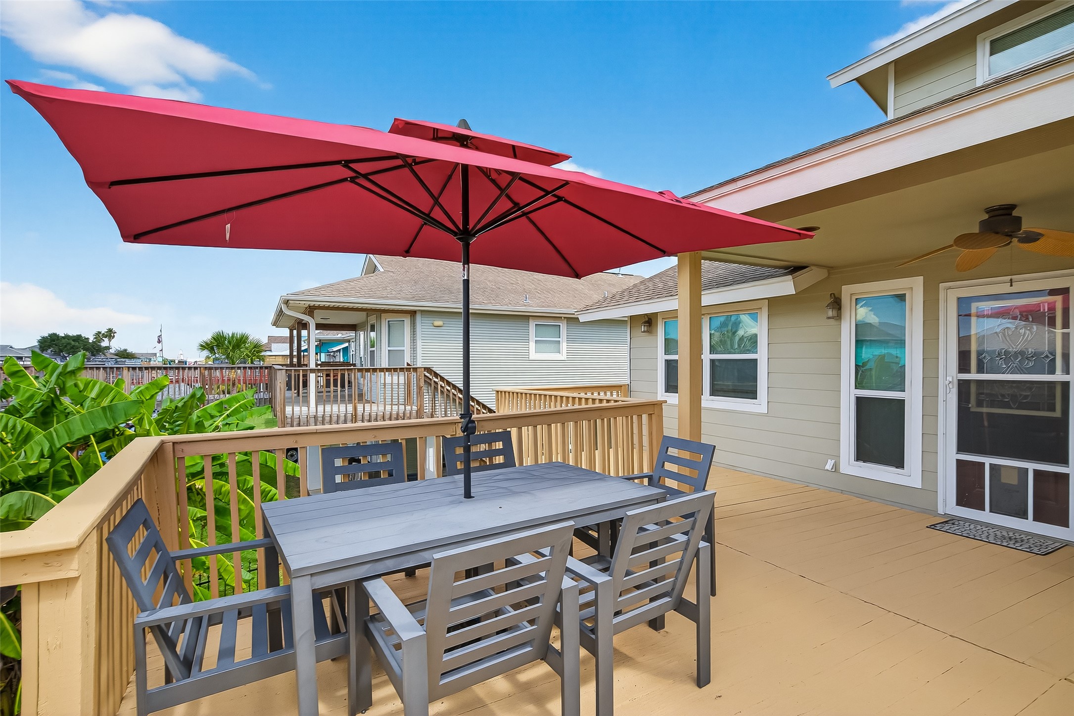 1016 Redfish Street Property Photo 4