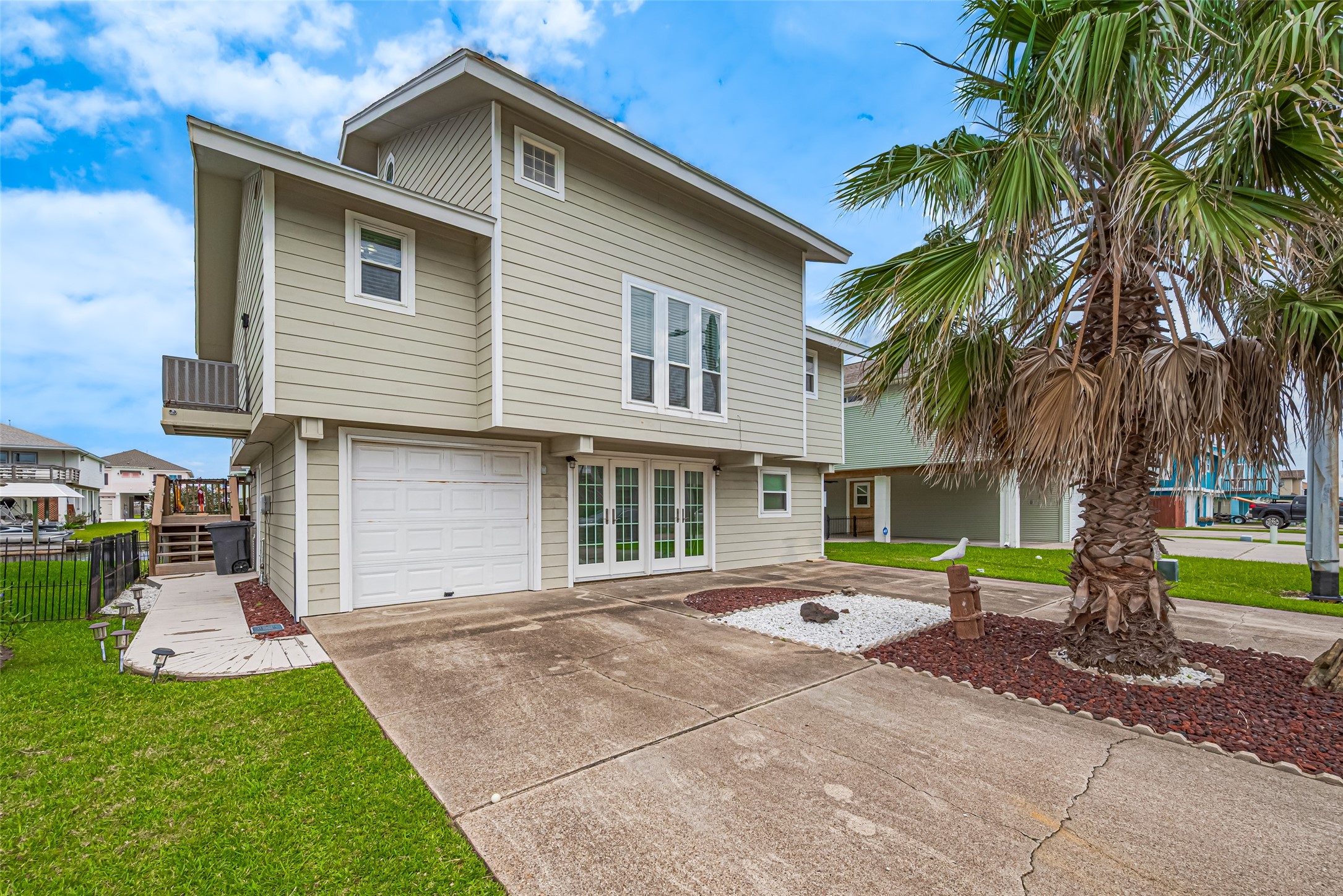 1016 Redfish Street Property Photo 7