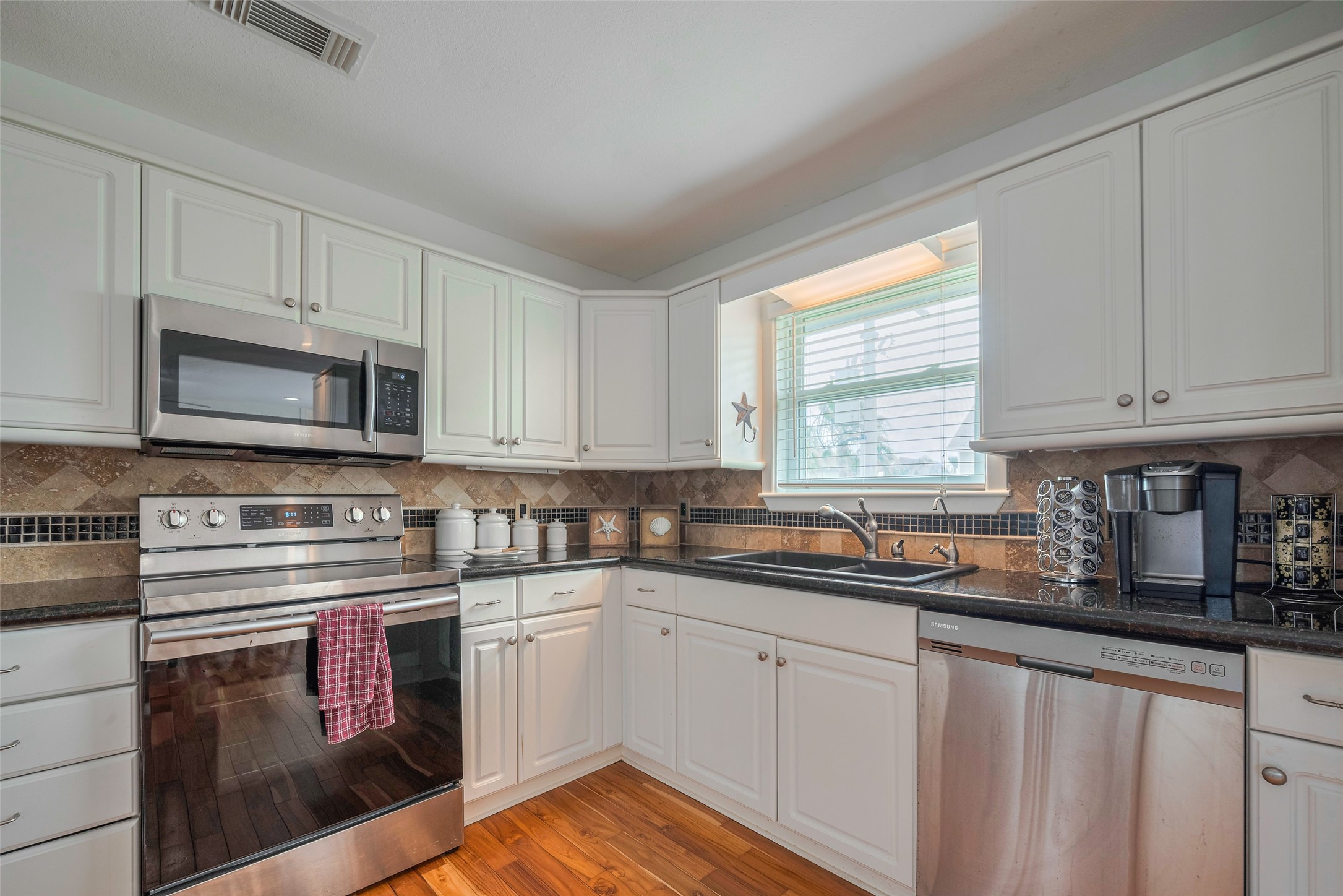 1016 Redfish Street Property Photo 14