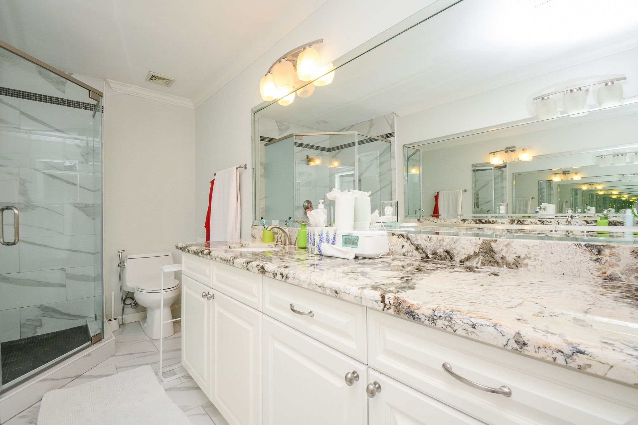 9906 Cedardale Drive Property Photo 16