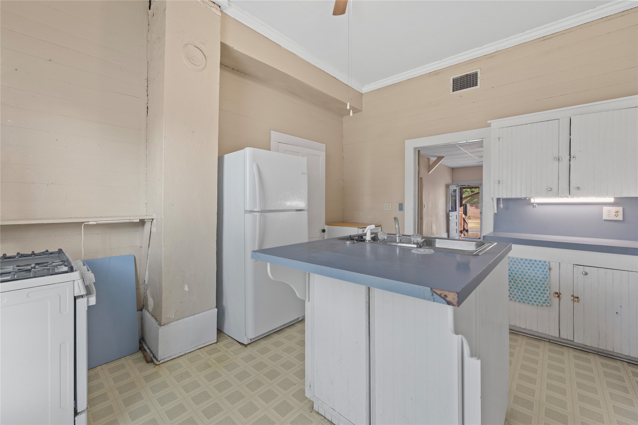 113 S Pumphrey Street Property Photo 12