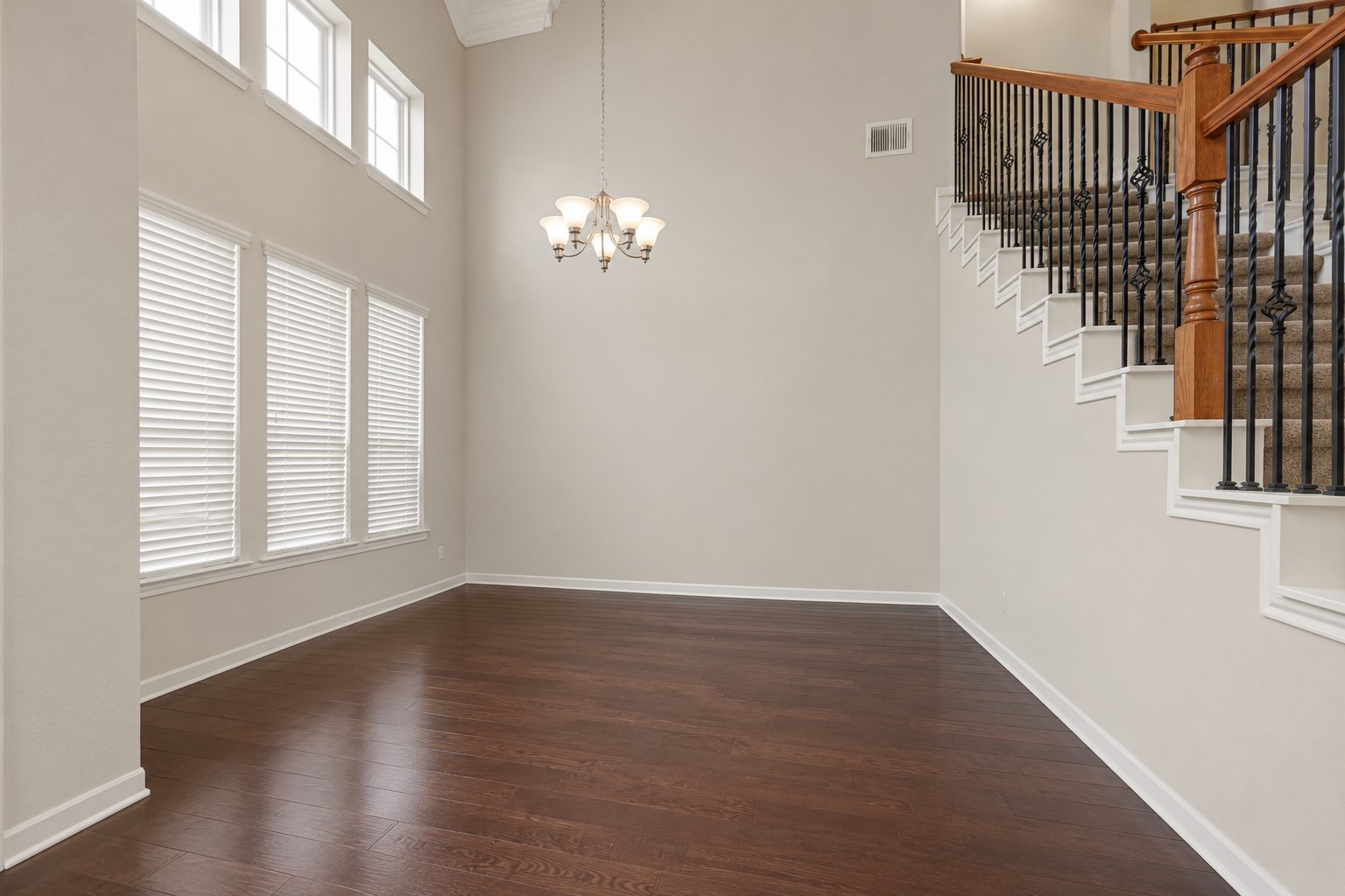 4102 Sandstone Bend Lane Property Photo 4