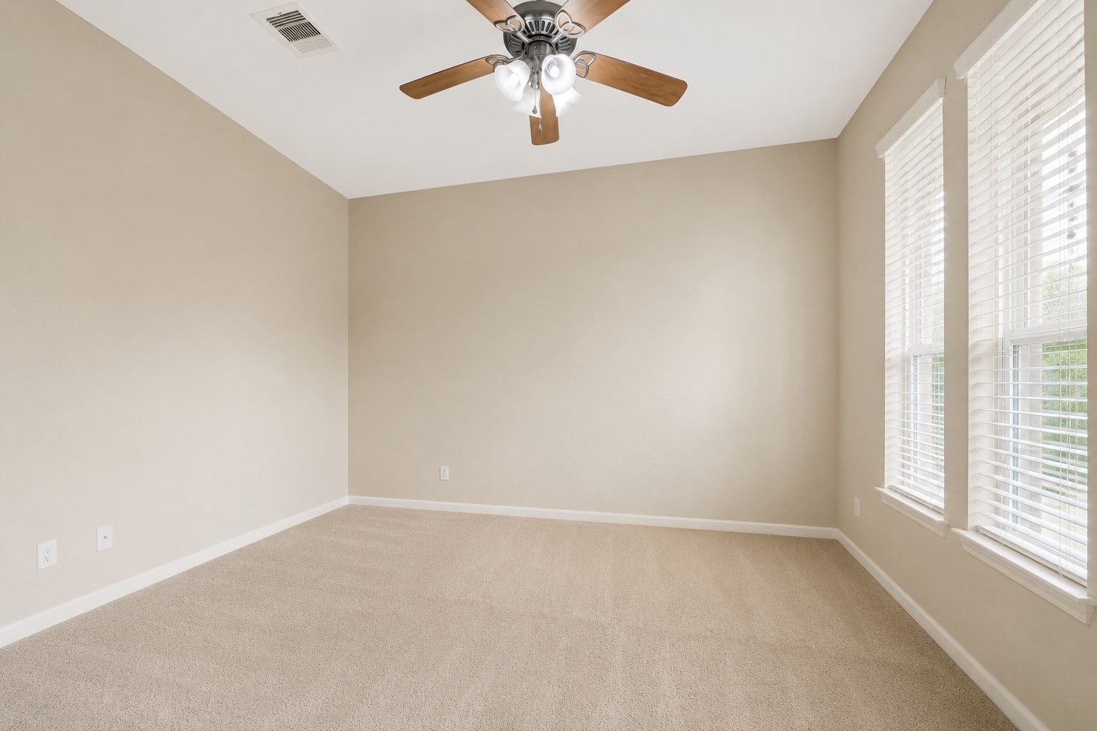 4102 Sandstone Bend Lane Property Photo 5