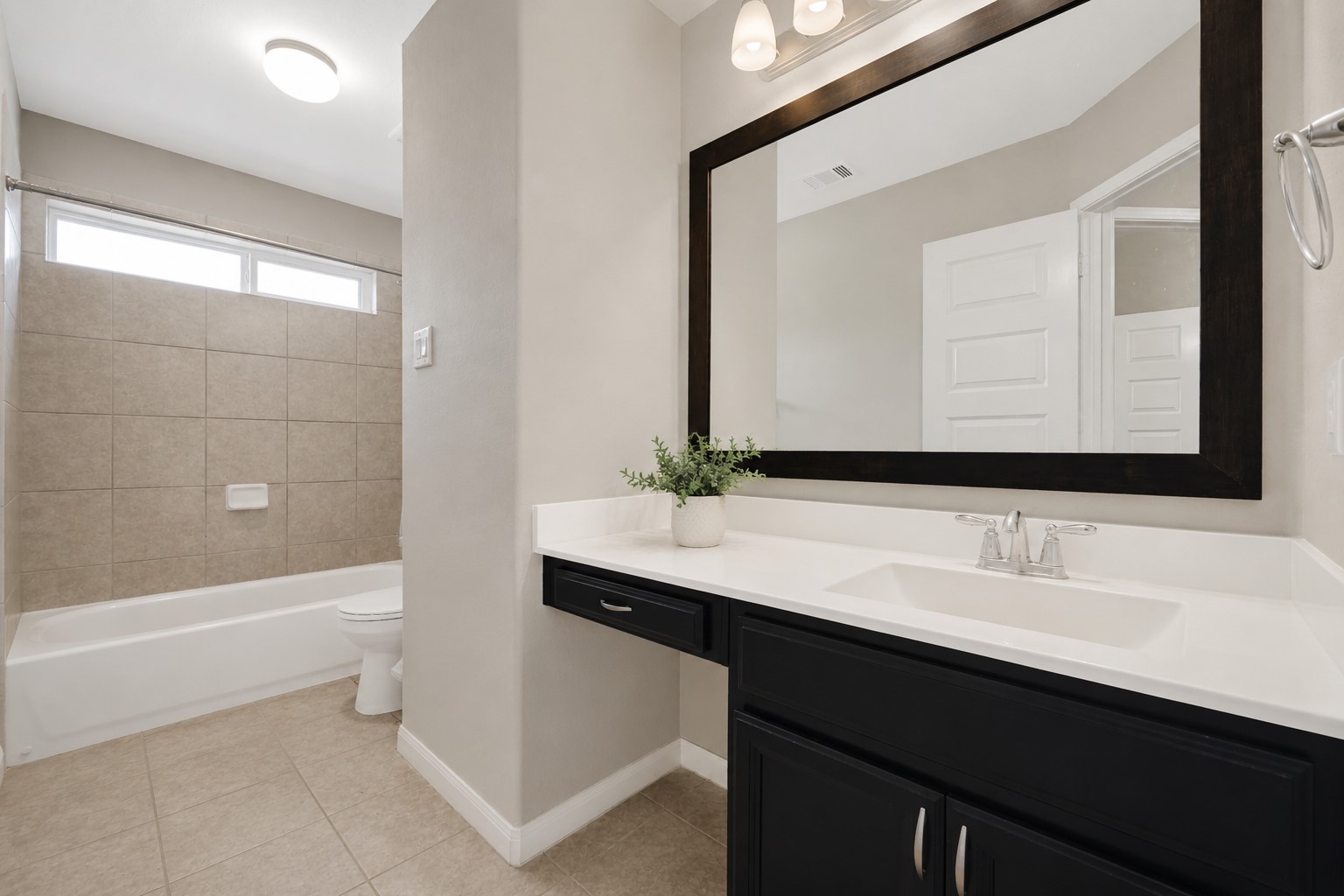 4102 Sandstone Bend Lane Property Photo 15