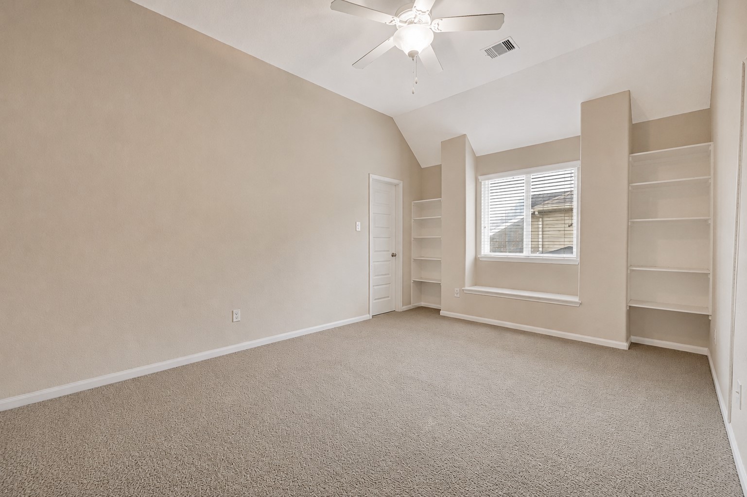 4102 Sandstone Bend Lane Property Photo 19