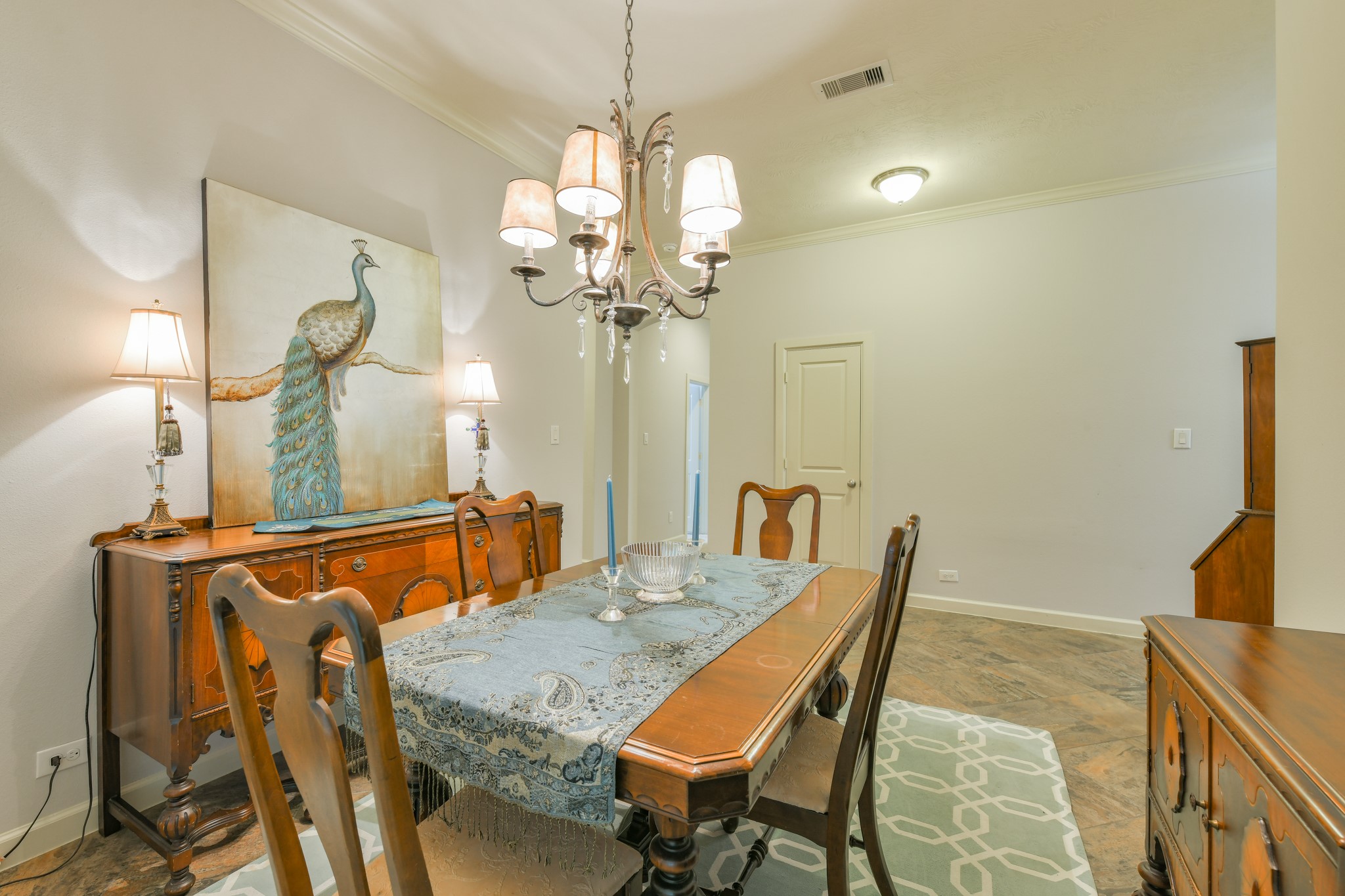 19607 Mills Glen Drive Property Photo 7