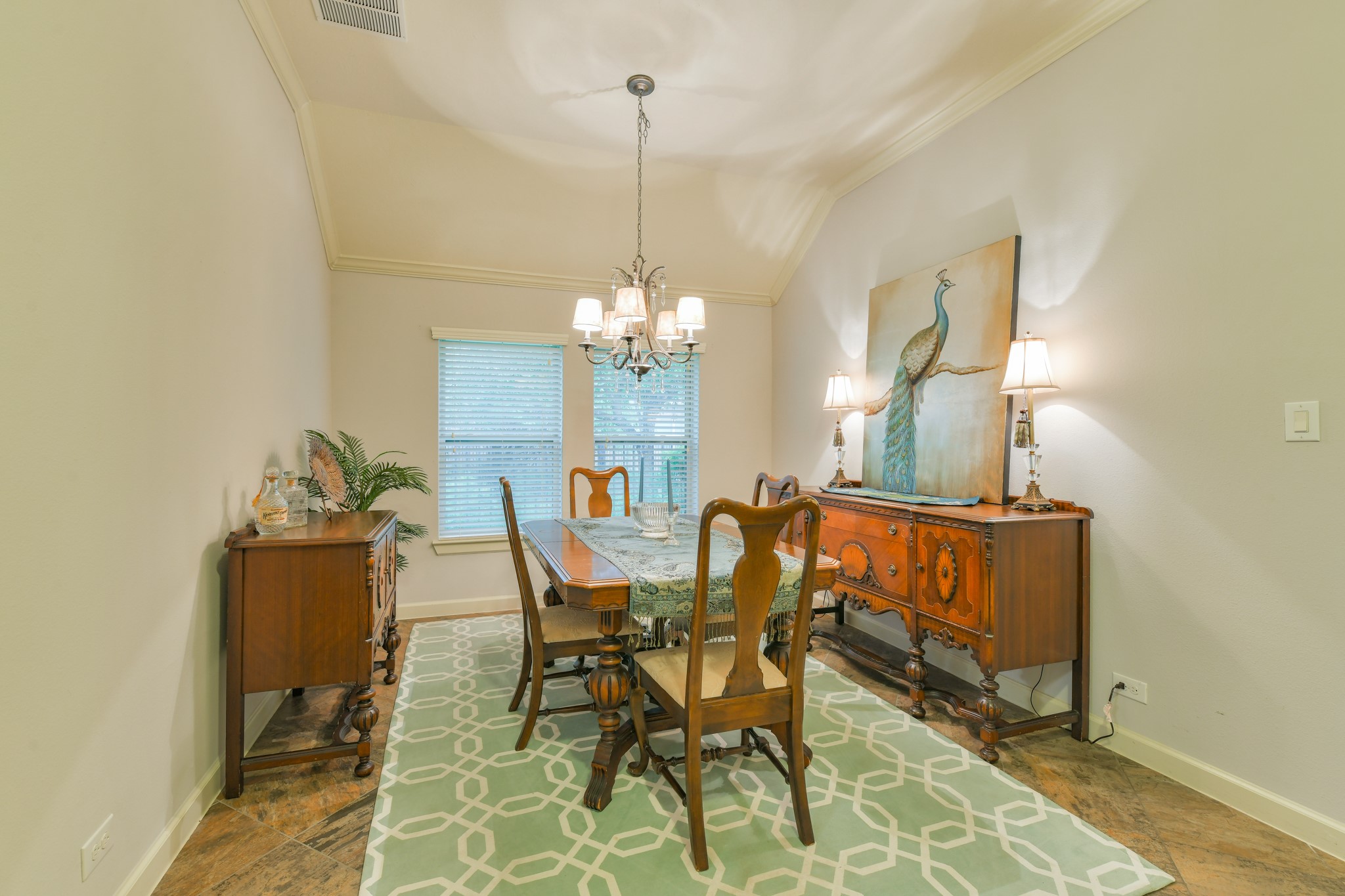 19607 Mills Glen Drive Property Photo 8