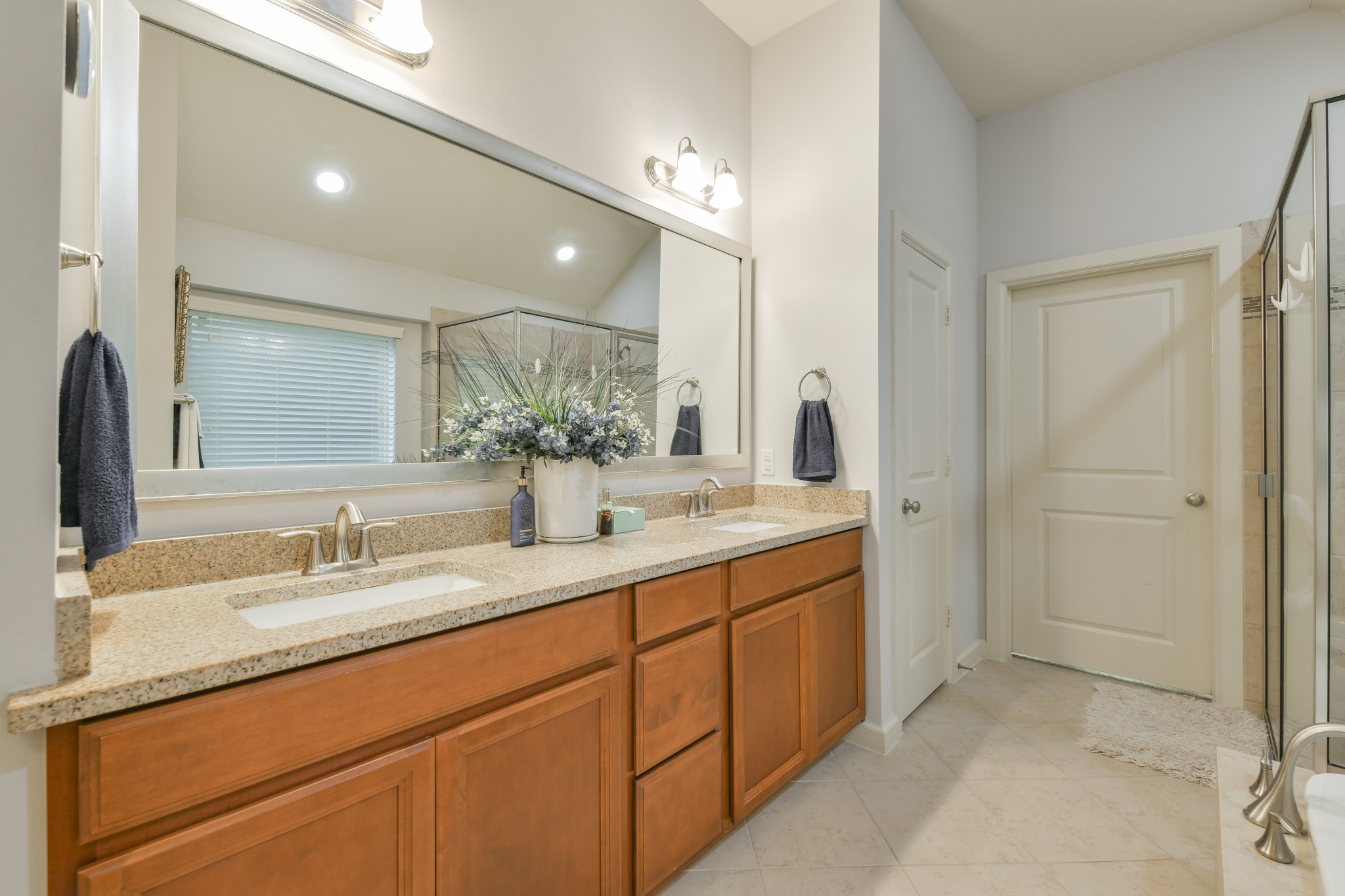 19607 Mills Glen Drive Property Photo 24