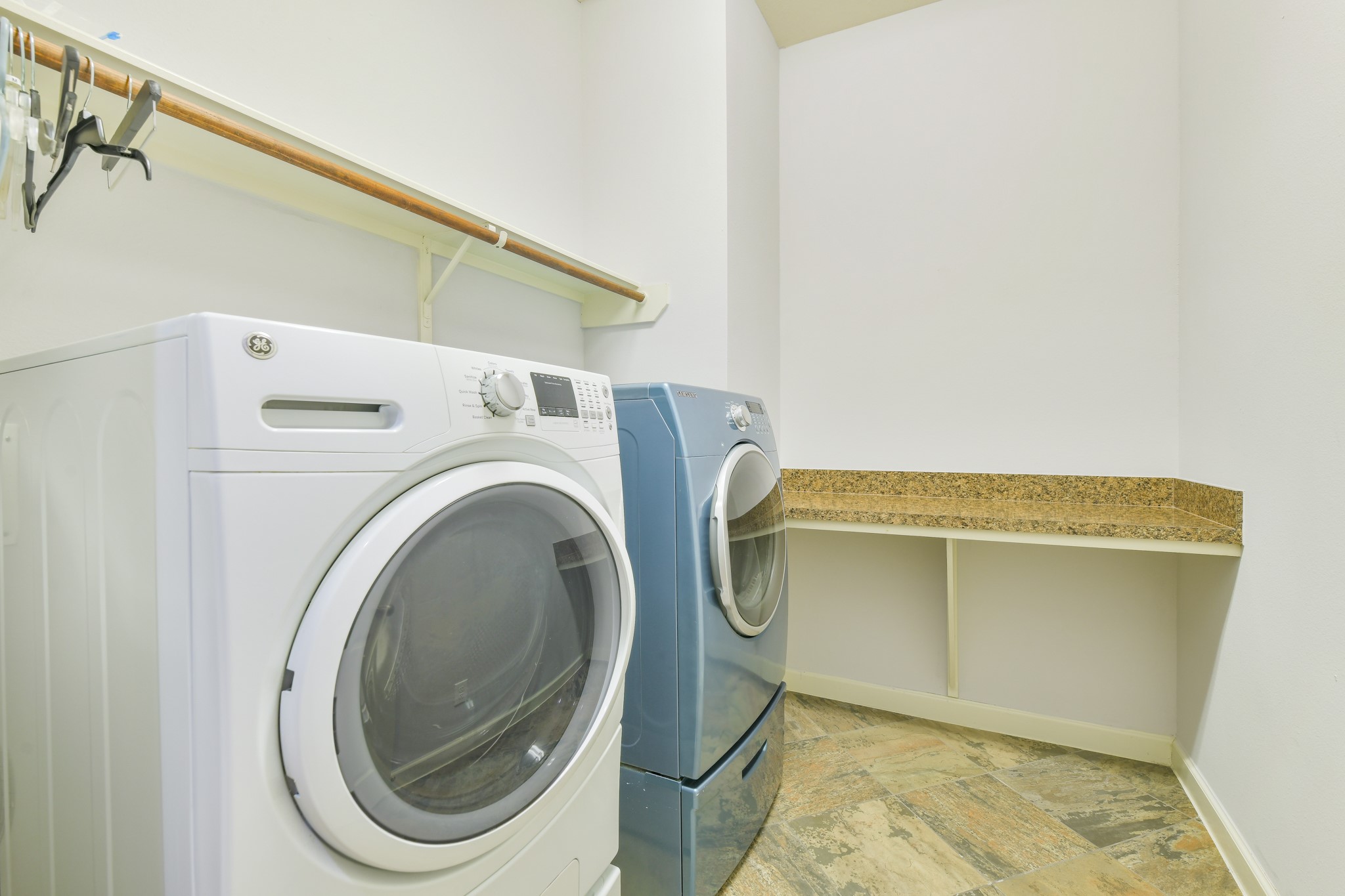 19607 Mills Glen Drive Property Photo 32