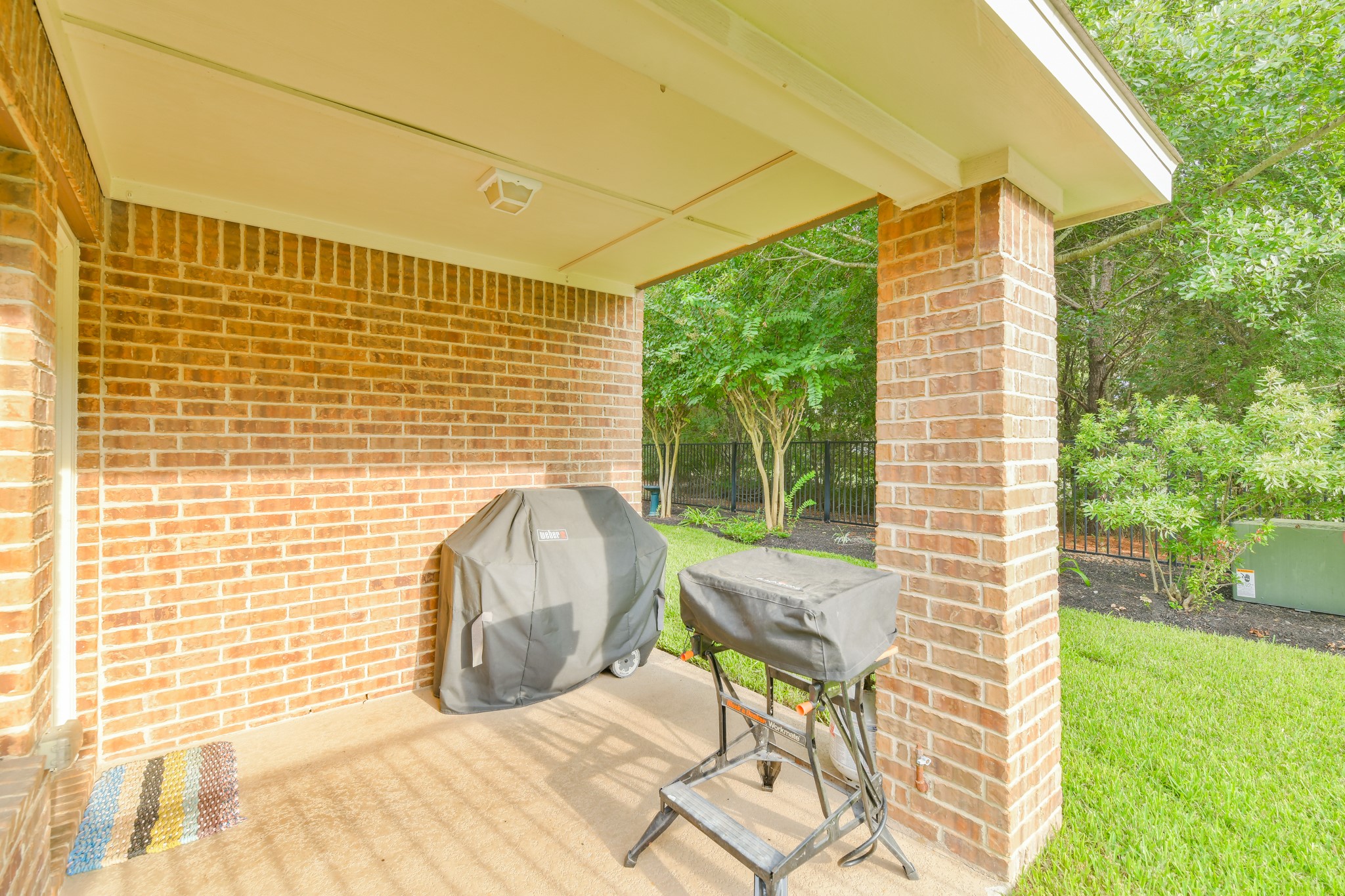 19607 Mills Glen Drive Property Photo 36