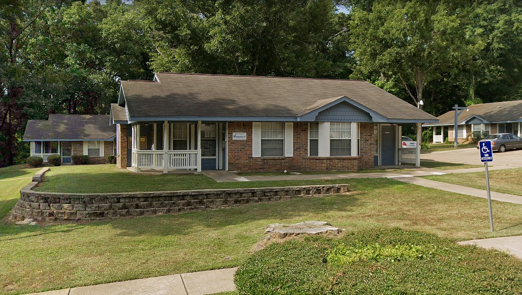 615 Robinson Rd Property Photo 6