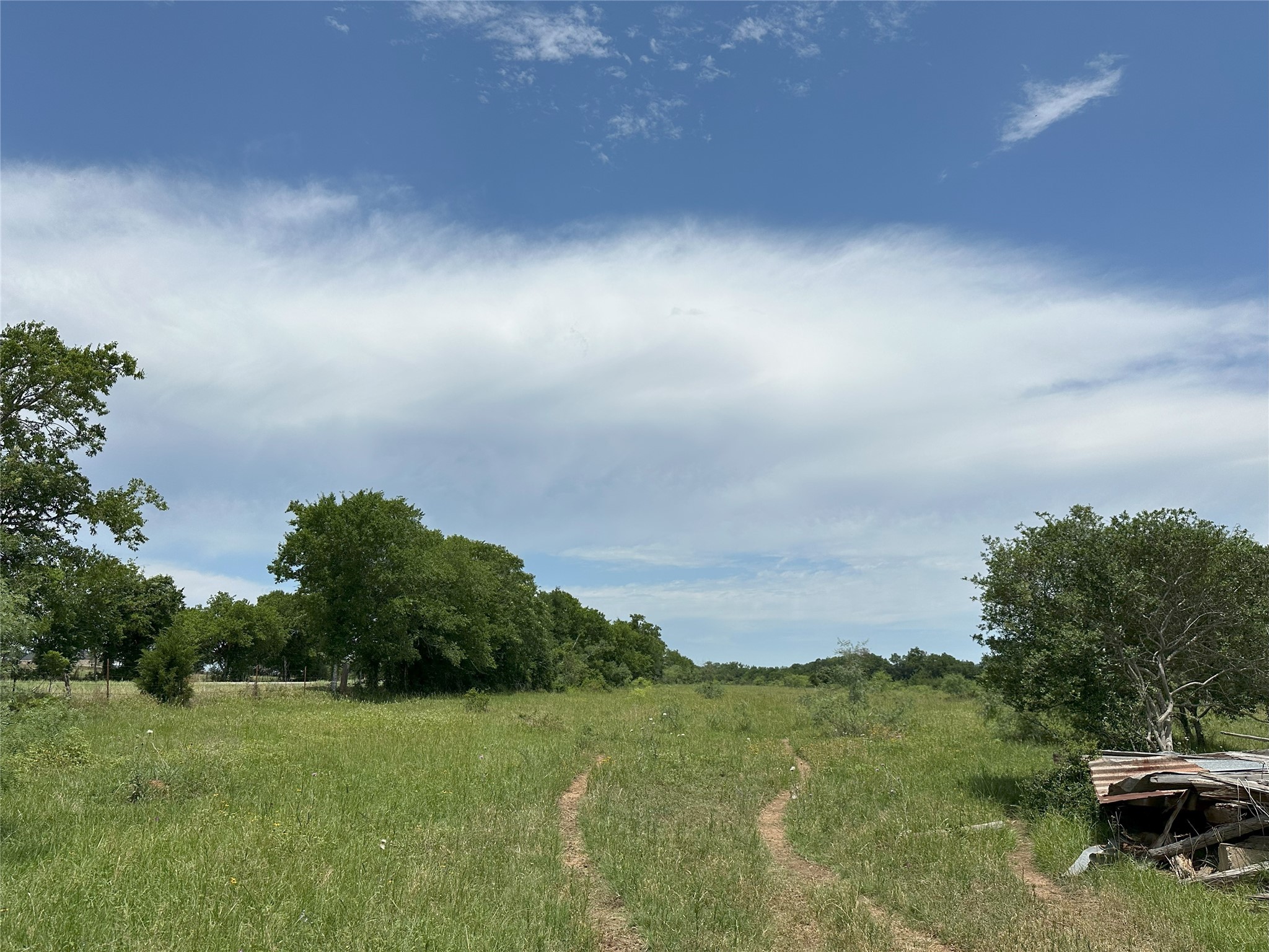 8110 N Hwy 77 Property Photo 3