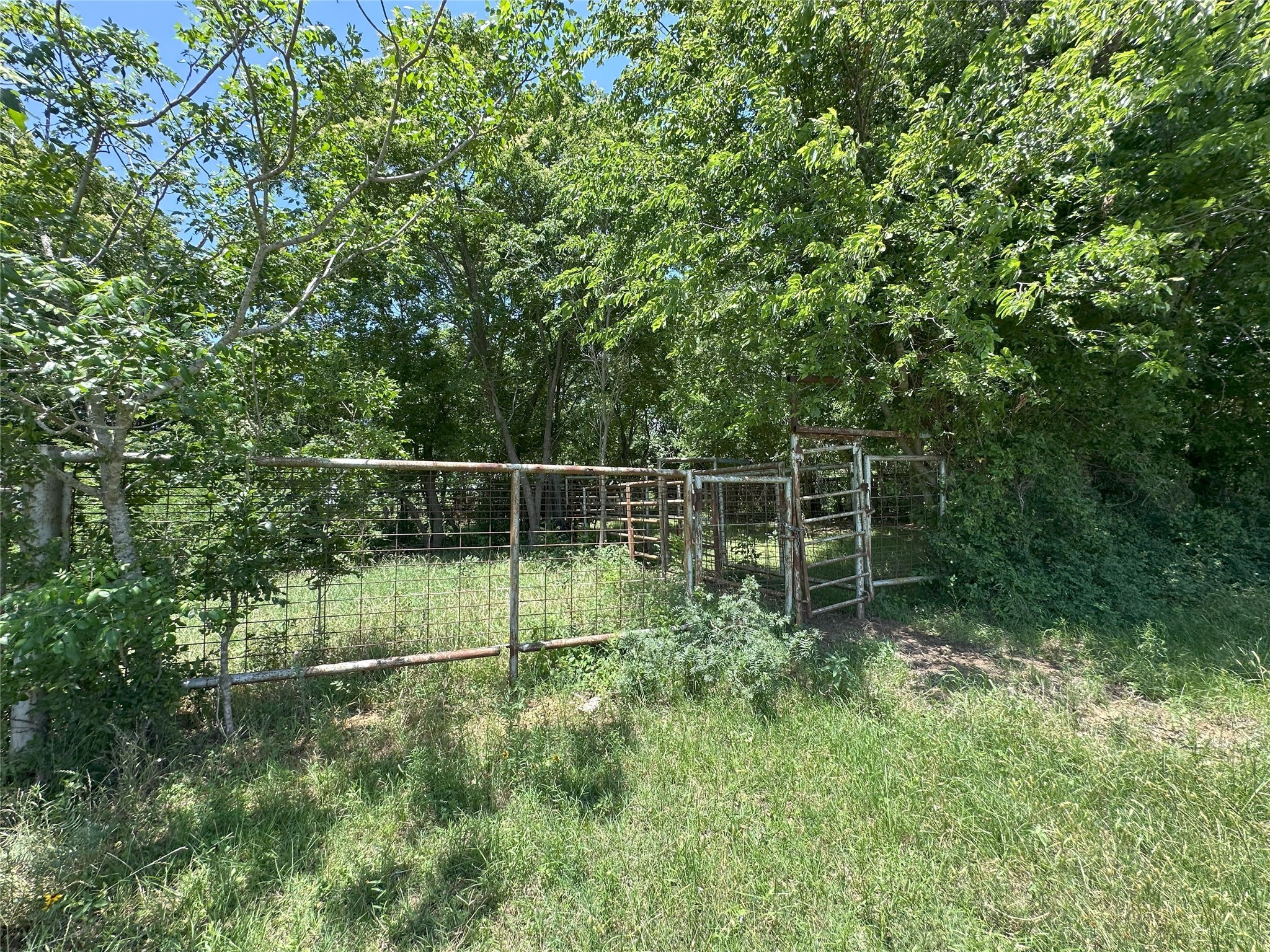 8110 N Hwy 77 Property Photo 18