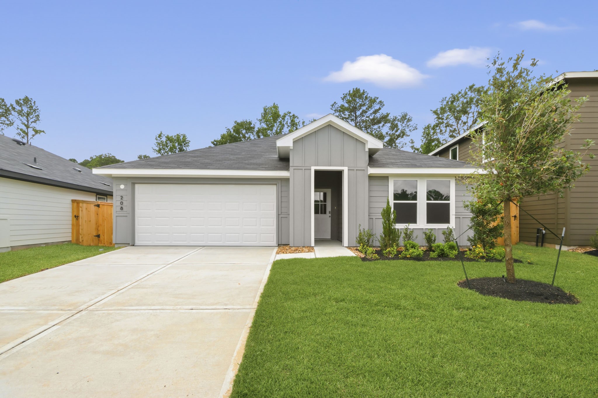 208 Golden Eagle Boulevard Property Photo 1