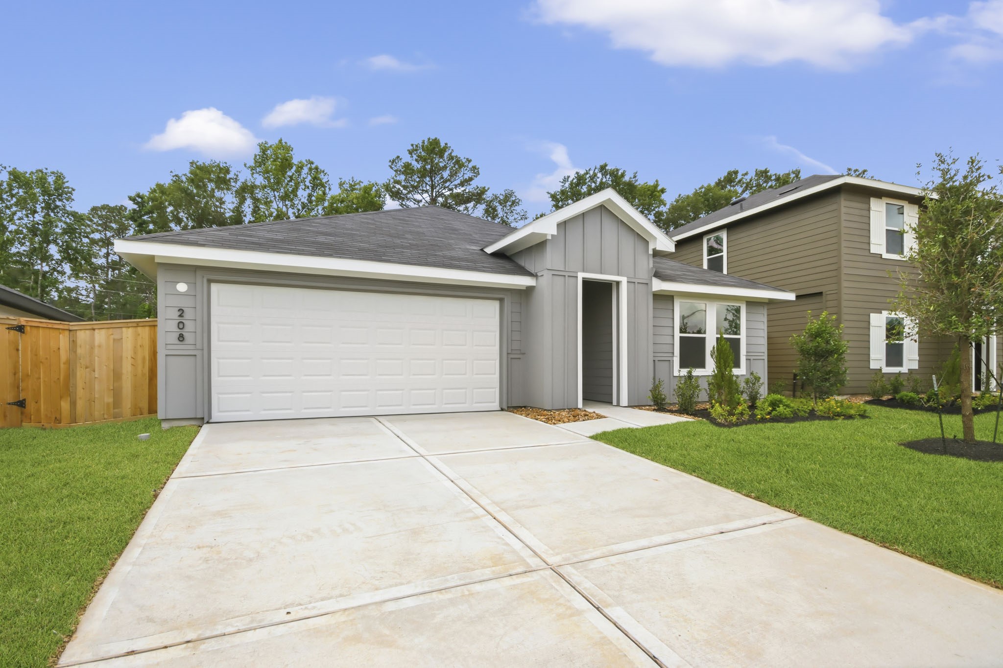 208 Golden Eagle Boulevard Property Photo 2