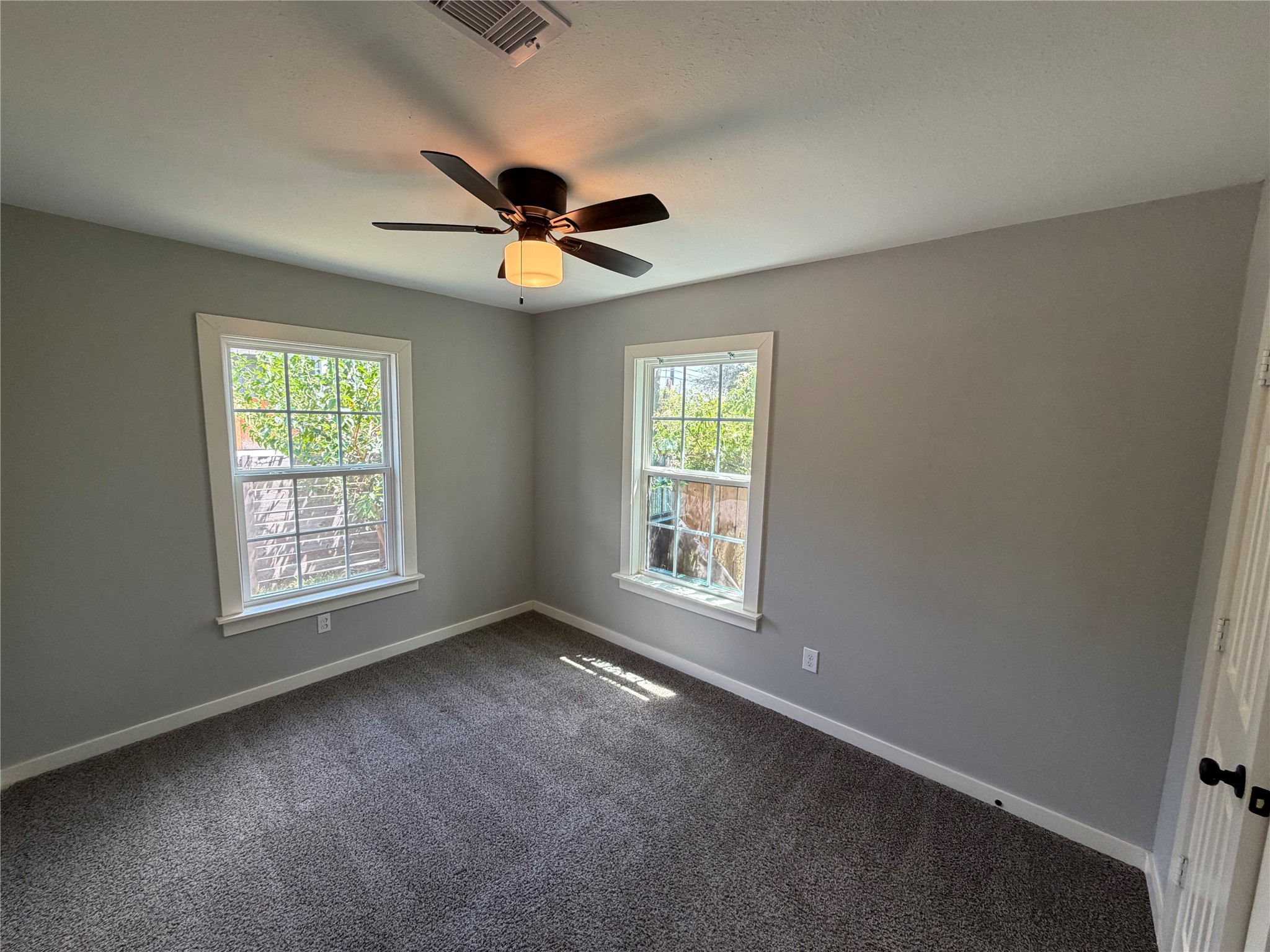 1210 E 33rd Street Property Photo 9