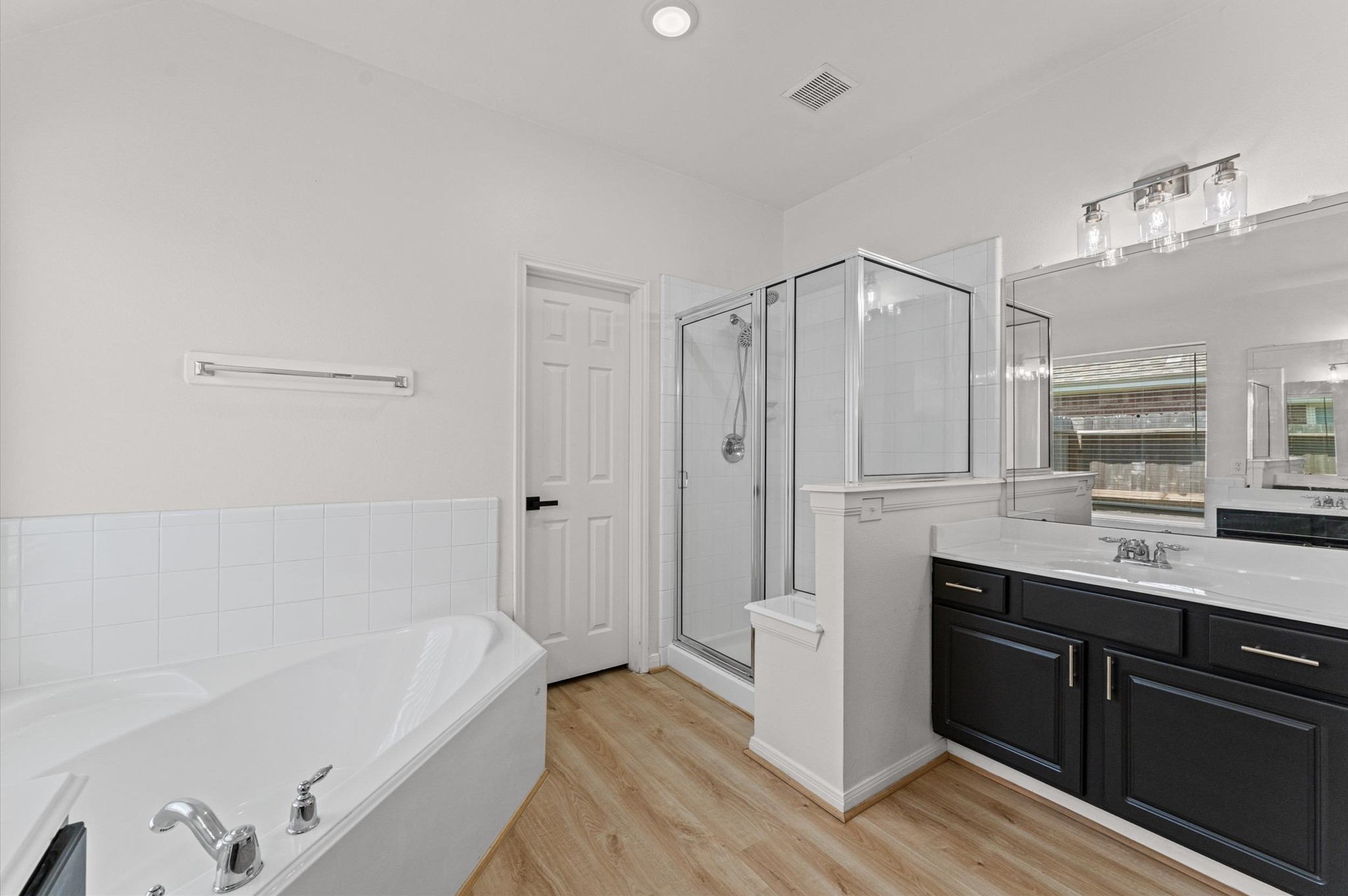 4923 Harbor Glen Lane Property Photo 15