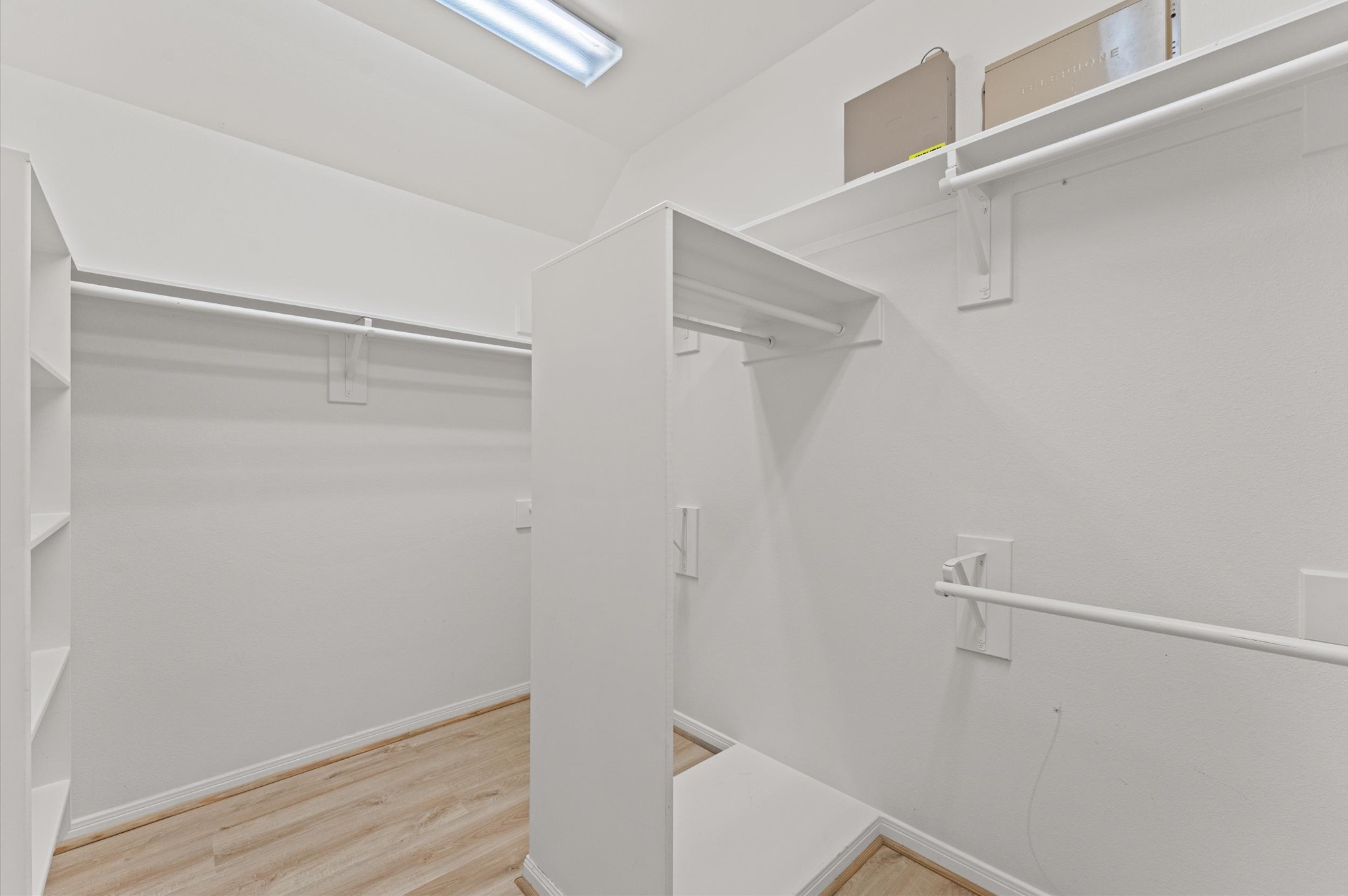 4923 Harbor Glen Lane Property Photo 17