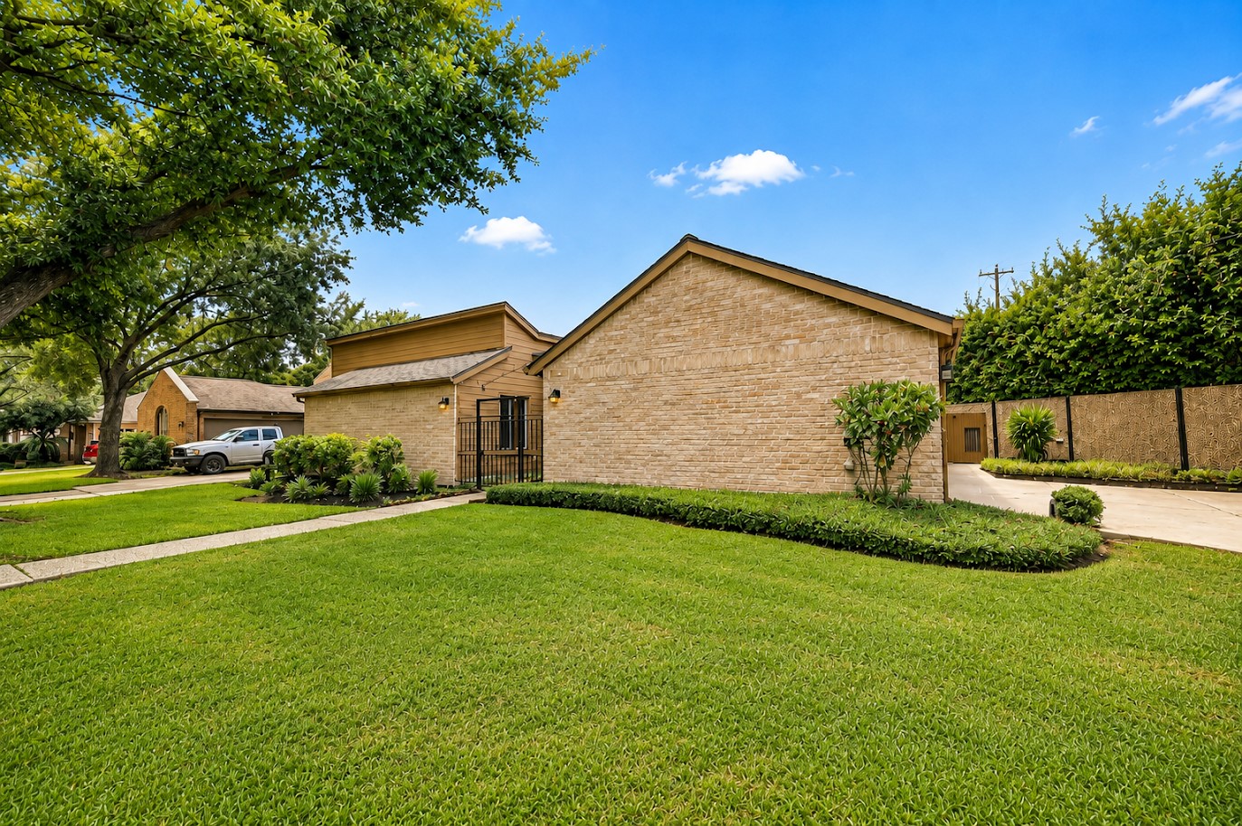 310 Power Court Property Photo 6