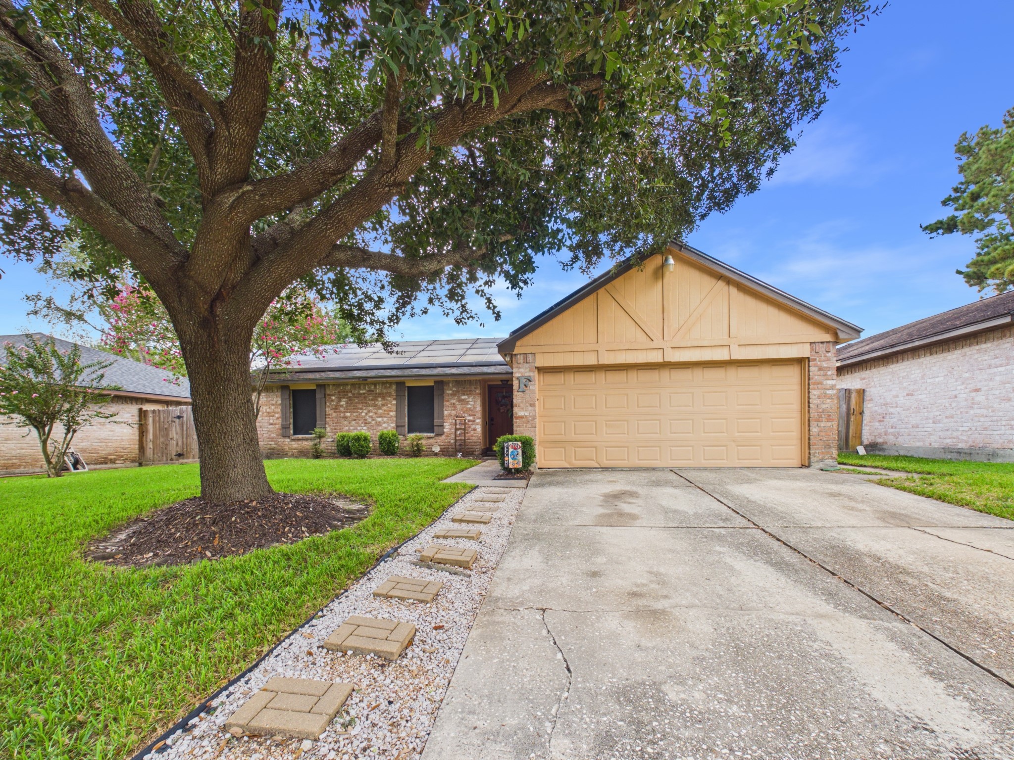 5807 Walnutgate Drive Property Photo 1