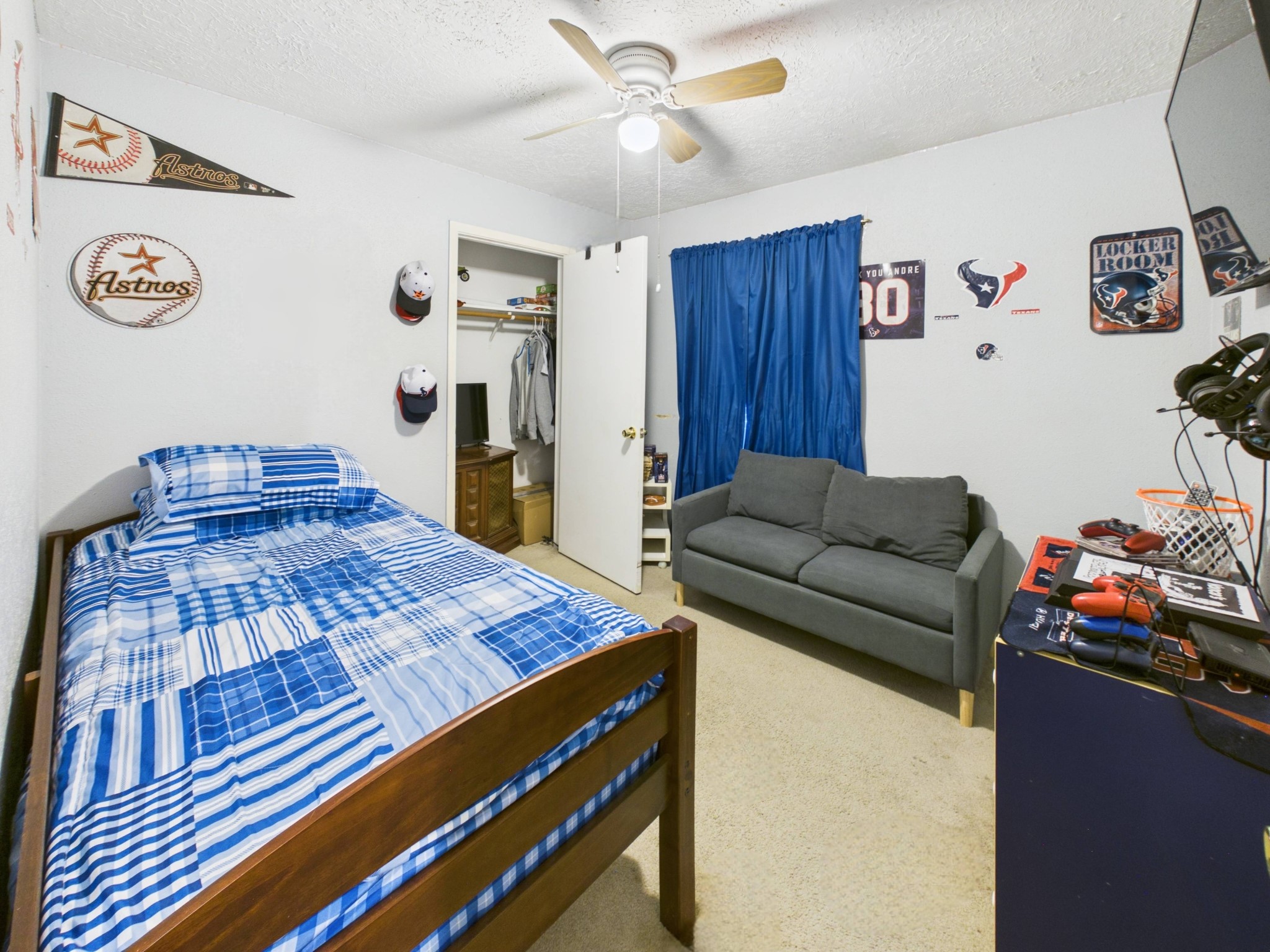 5807 Walnutgate Drive Property Photo 14
