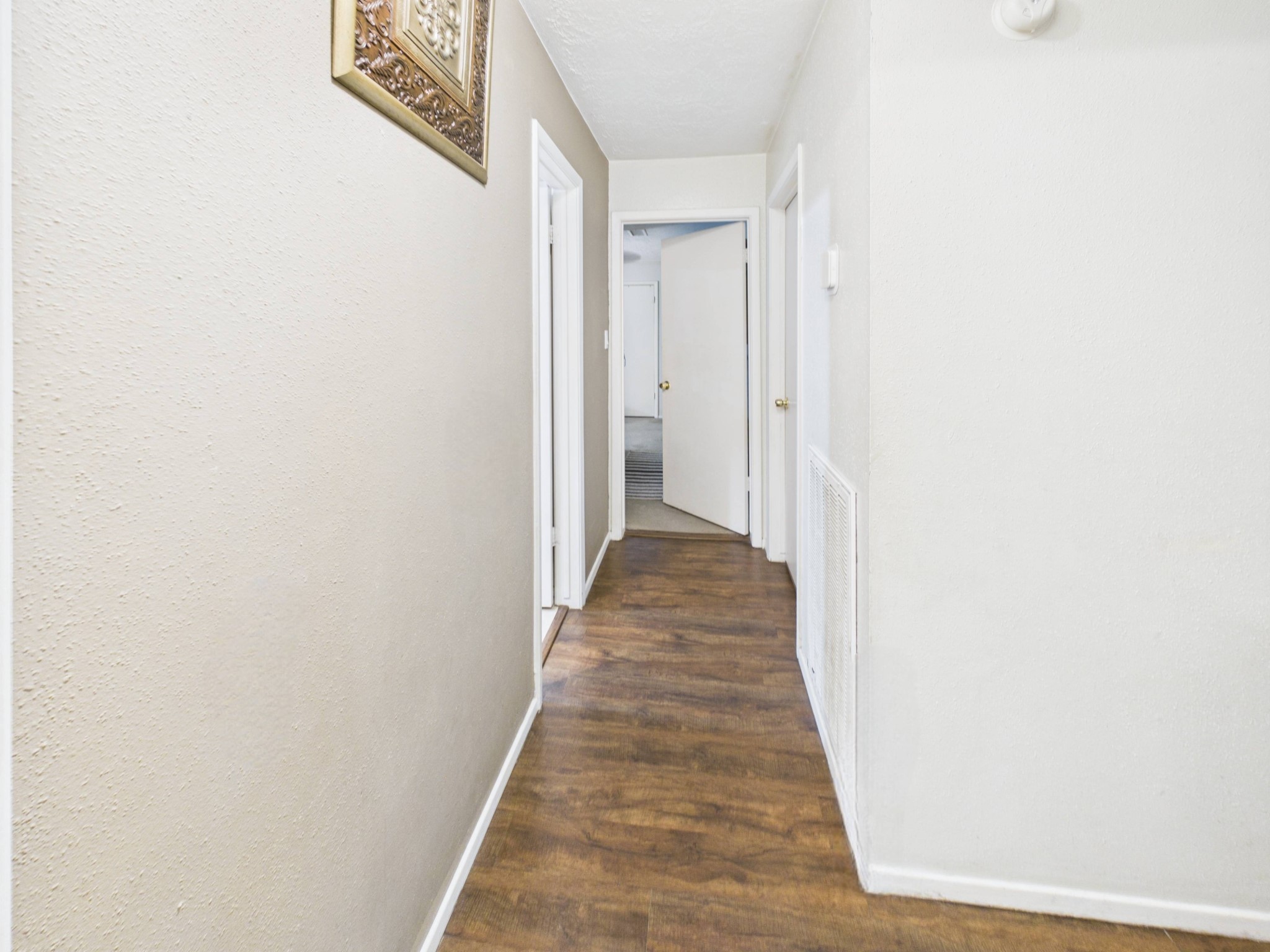 5807 Walnutgate Drive Property Photo 17