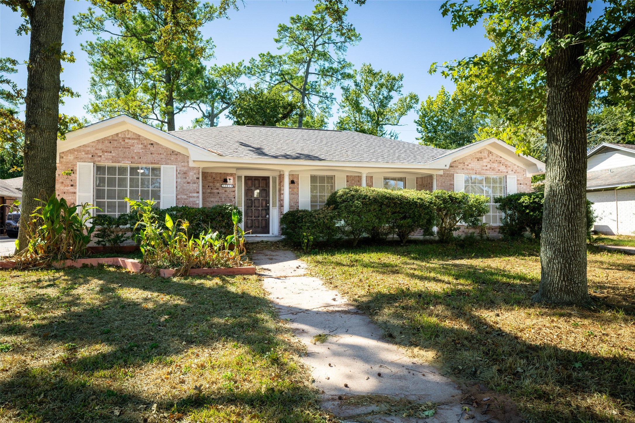 22019 Kenchester Drive Property Photo 1