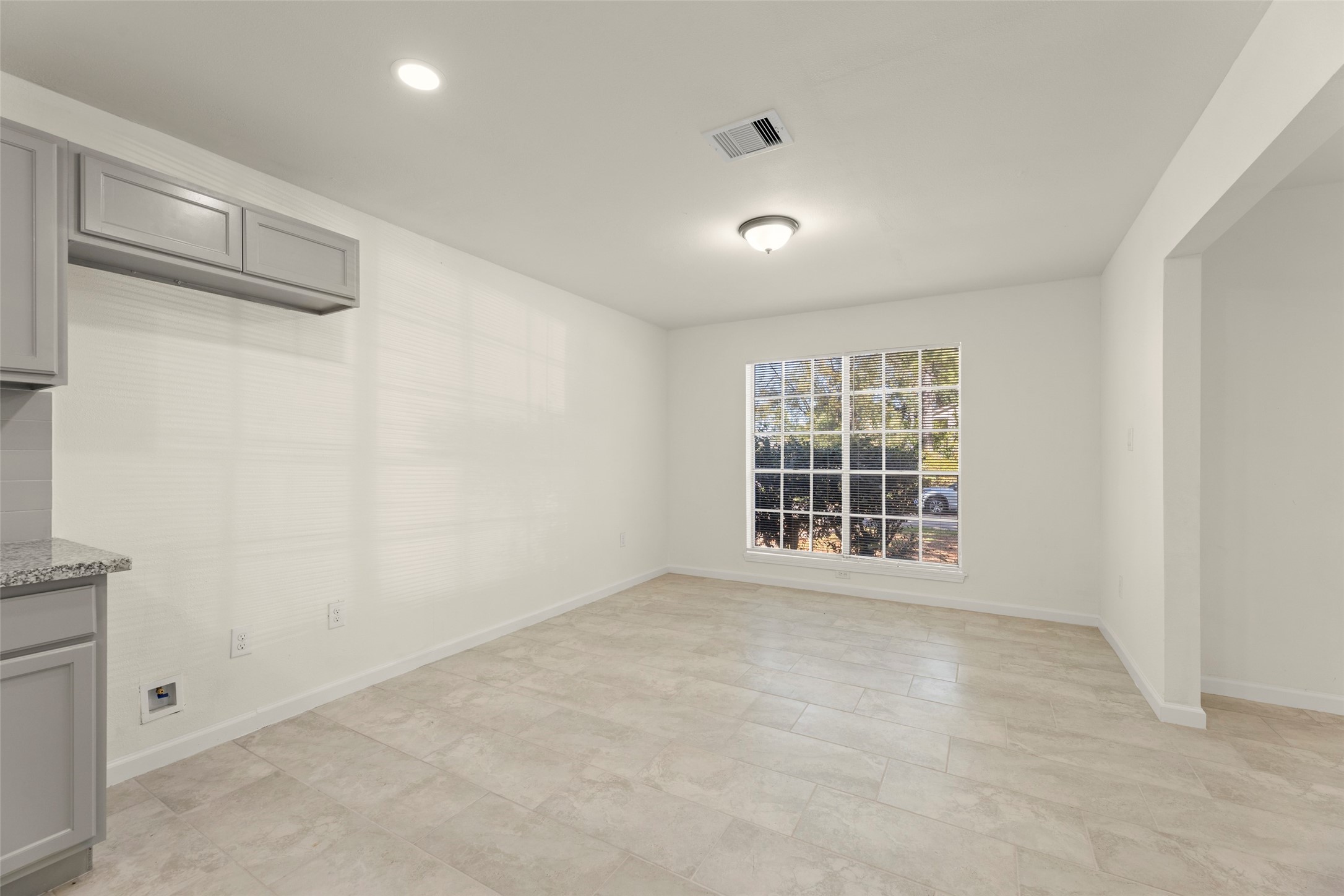 22019 Kenchester Drive Property Photo 11