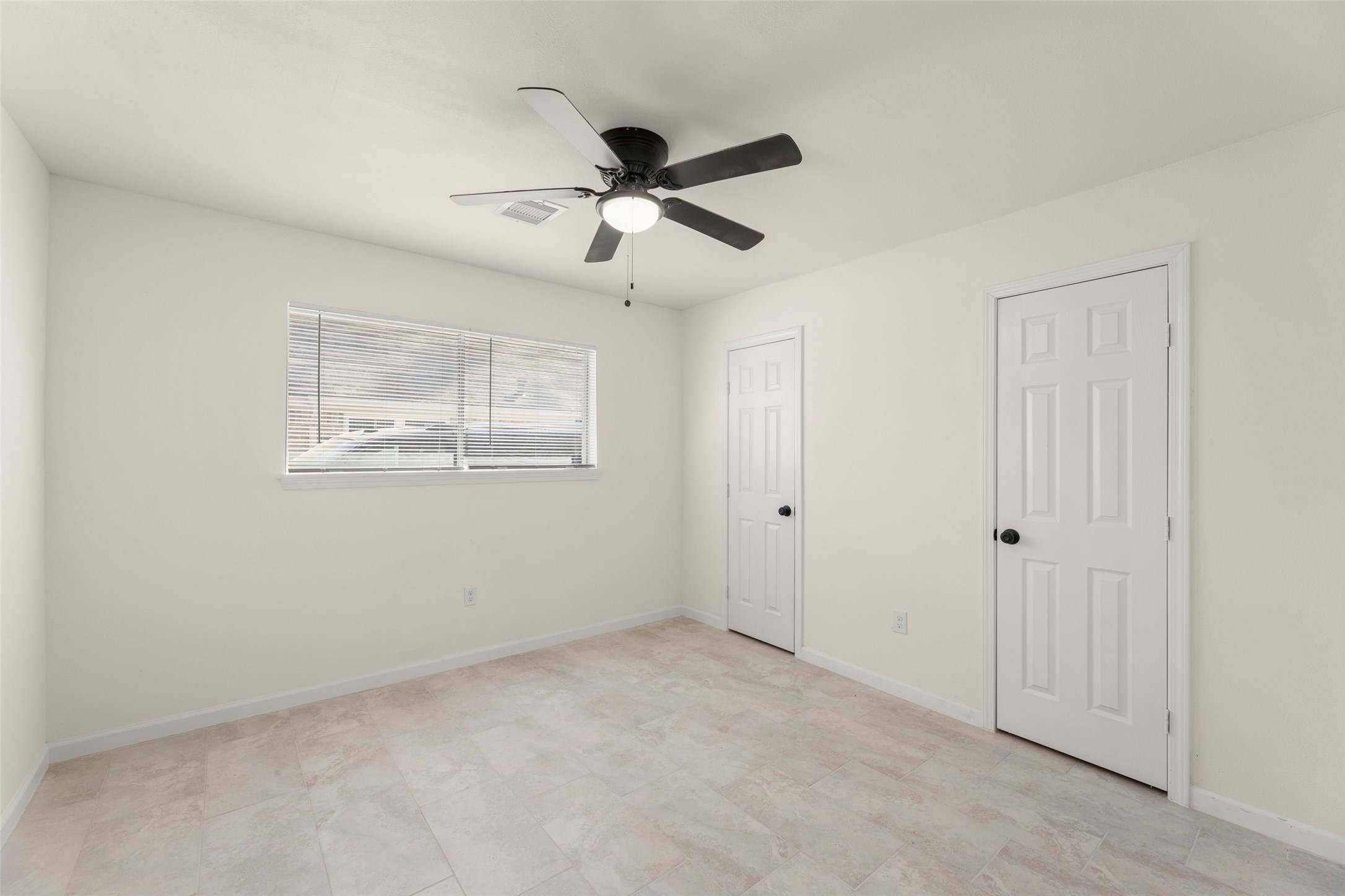22019 Kenchester Drive Property Photo 16