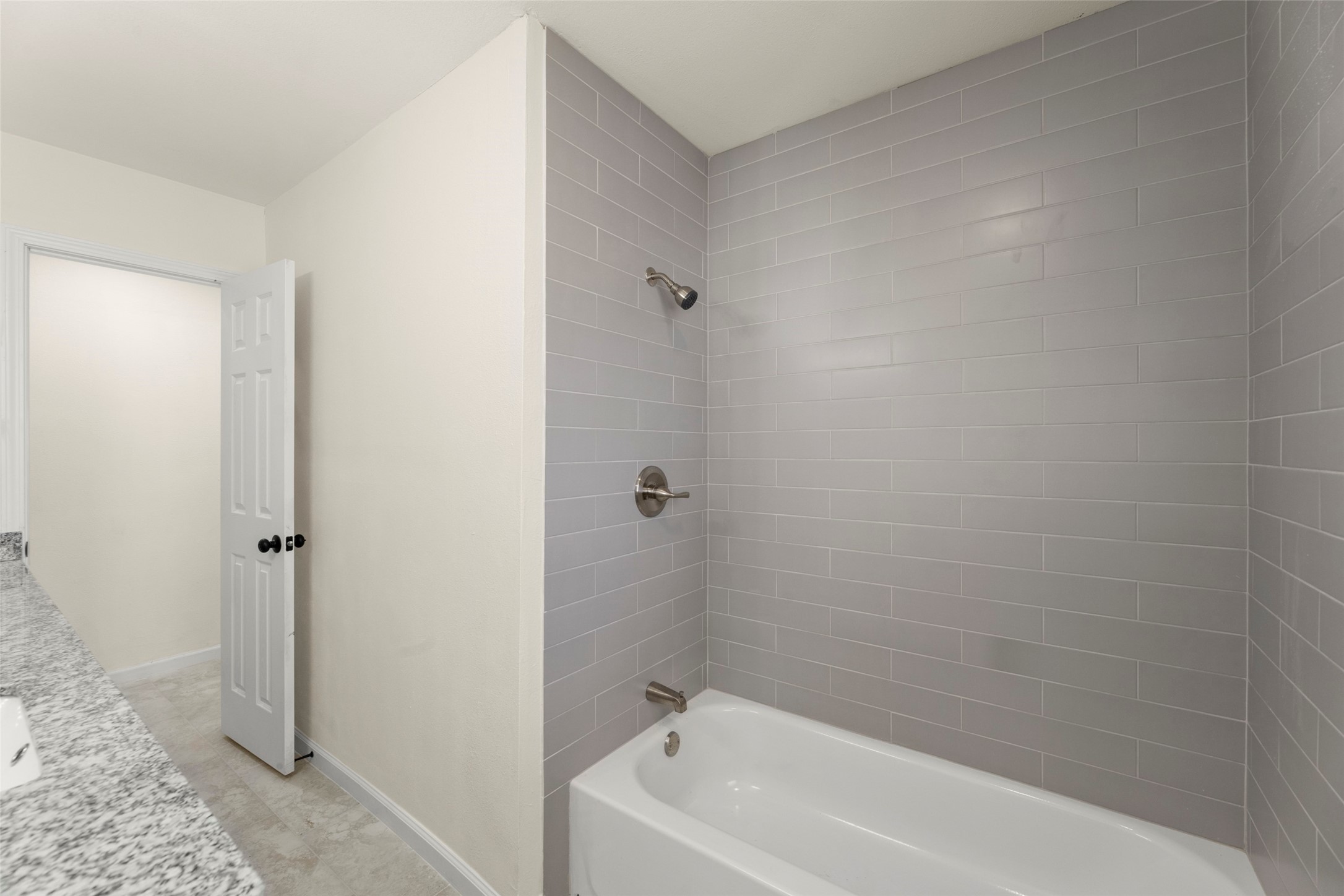 22019 Kenchester Drive Property Photo 17