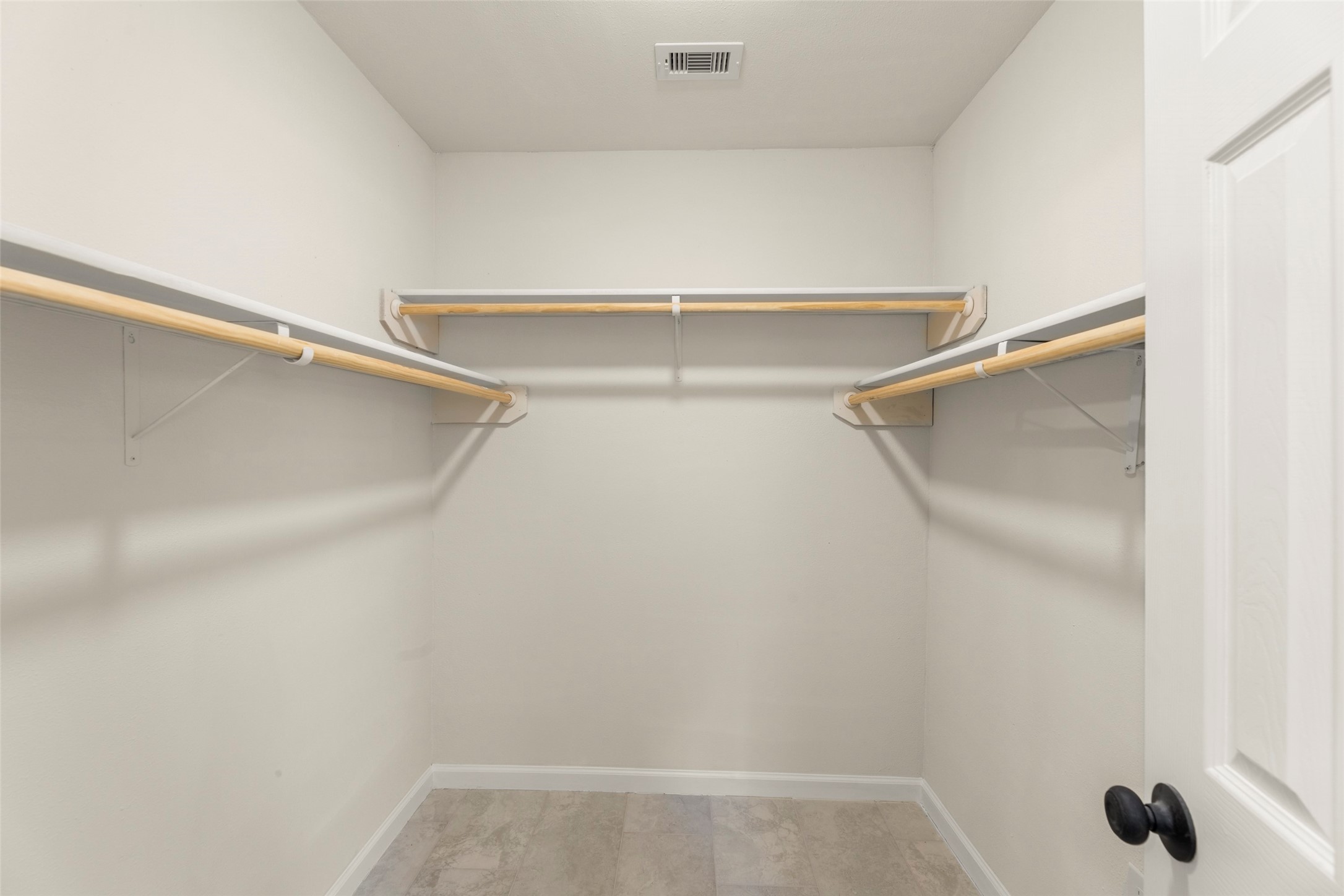 22019 Kenchester Drive Property Photo 28