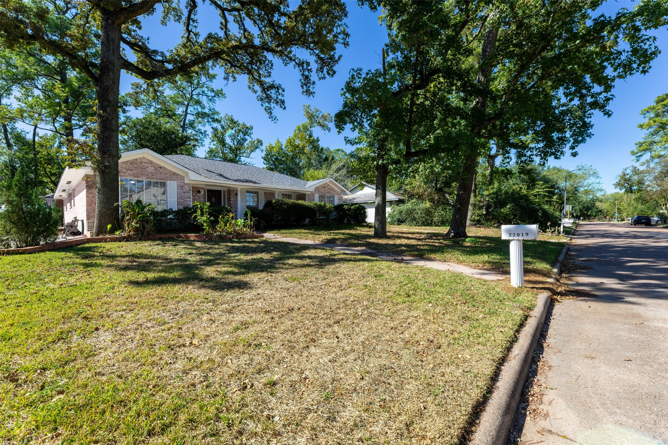22019 Kenchester Drive Property Photo 30