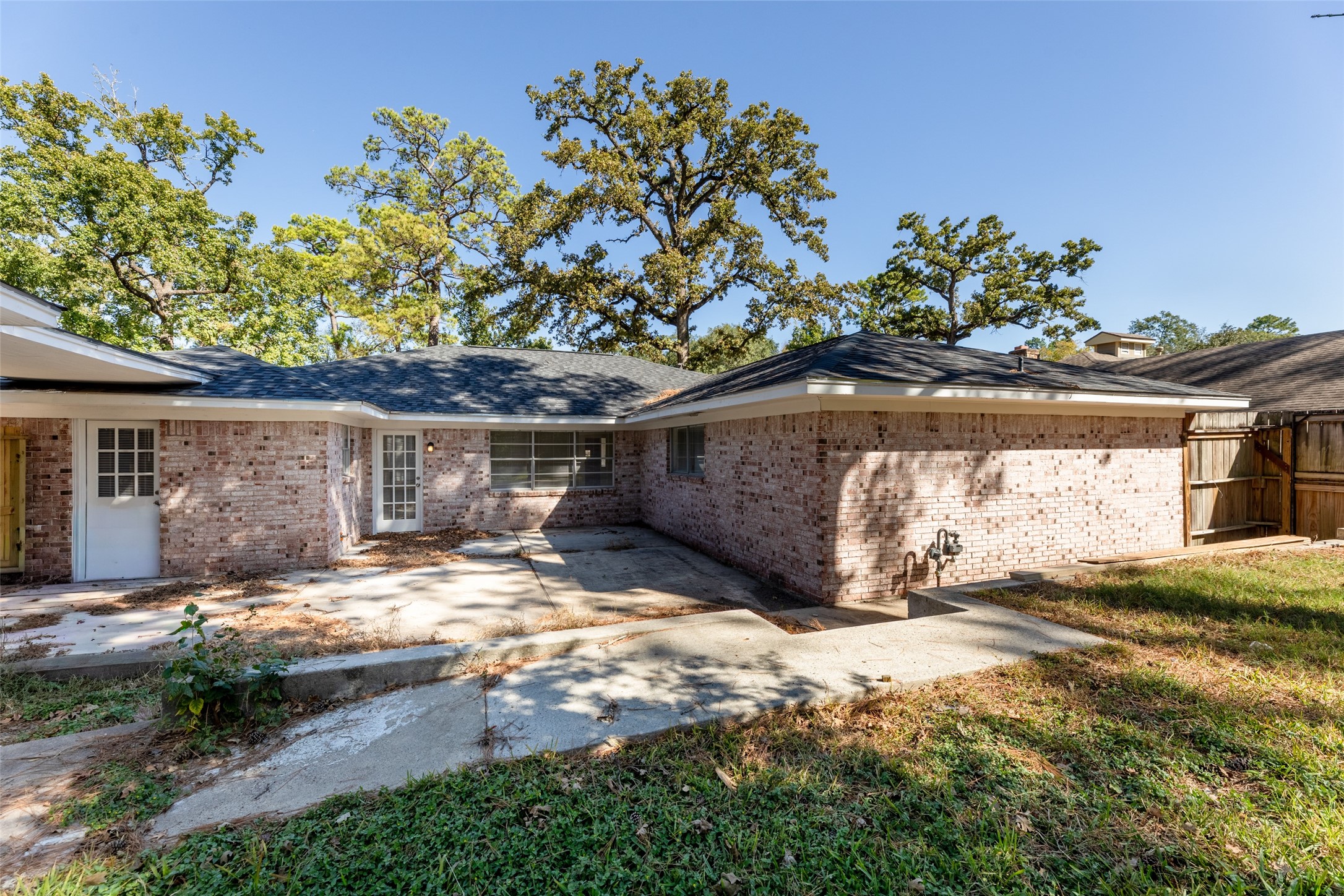 22019 Kenchester Drive Property Photo 32