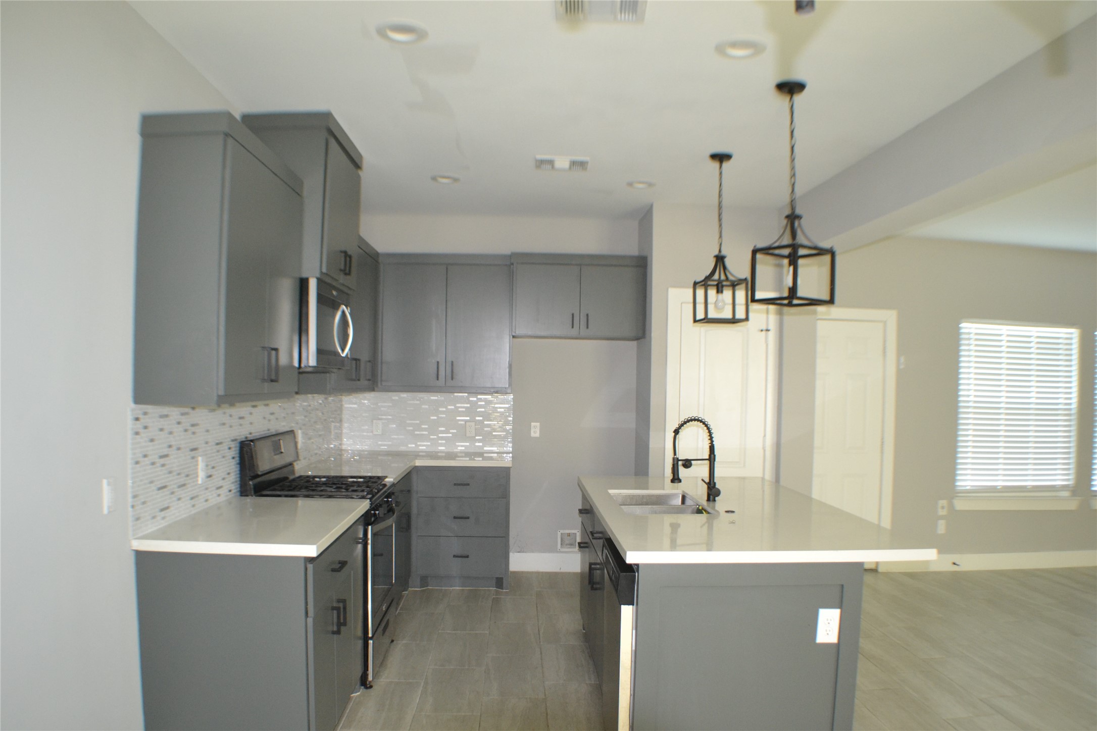 9837 Fabiola Drive Property Photo 2