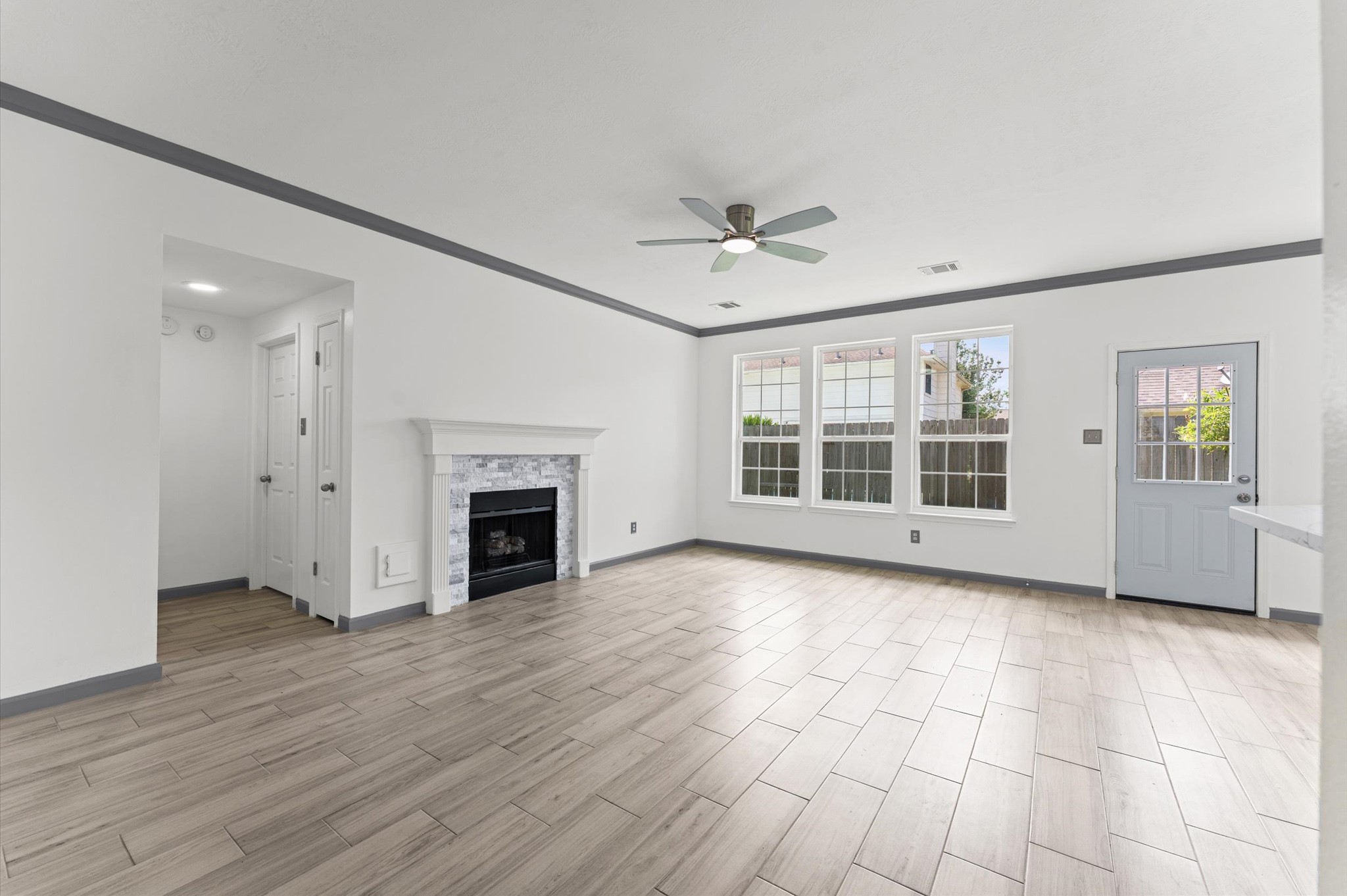 1813 Oakland Circle Property Photo 6