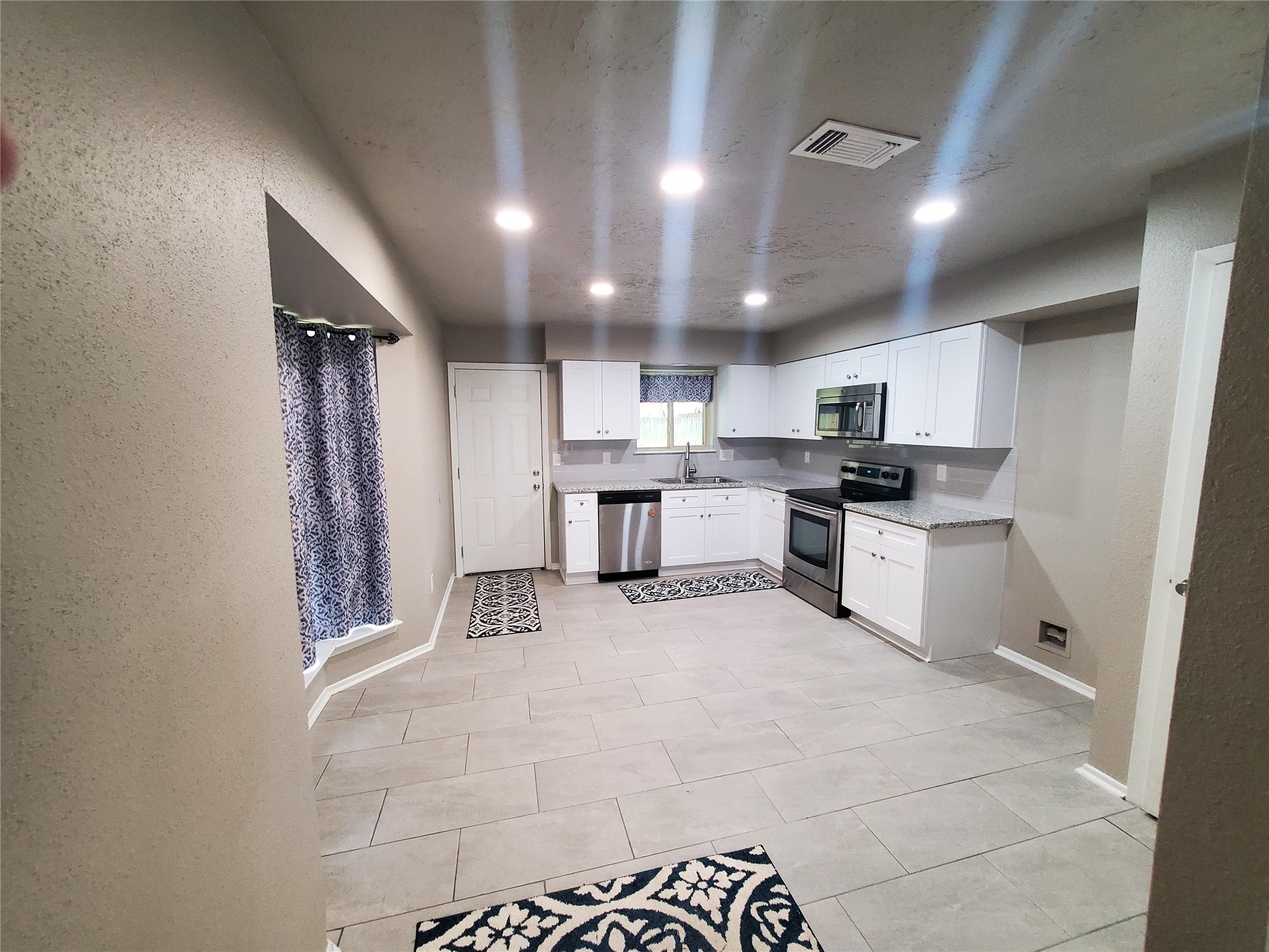 4527 Algernon Drive Property Photo 5