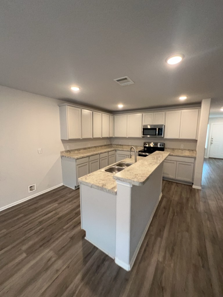 509 Hines Avenue A Property Photo 3