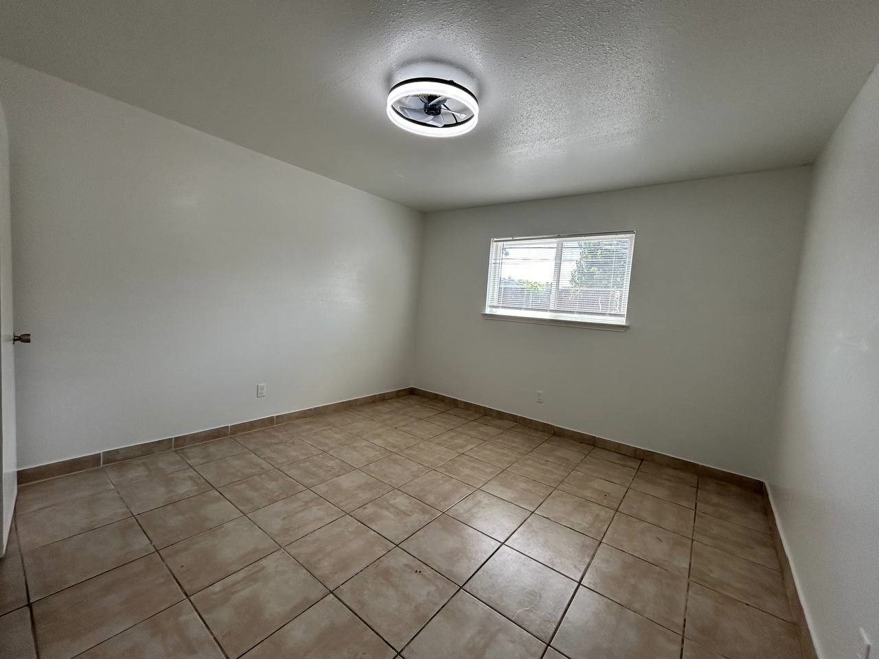 1010 S Wayside Drive 602 Property Photo 43
