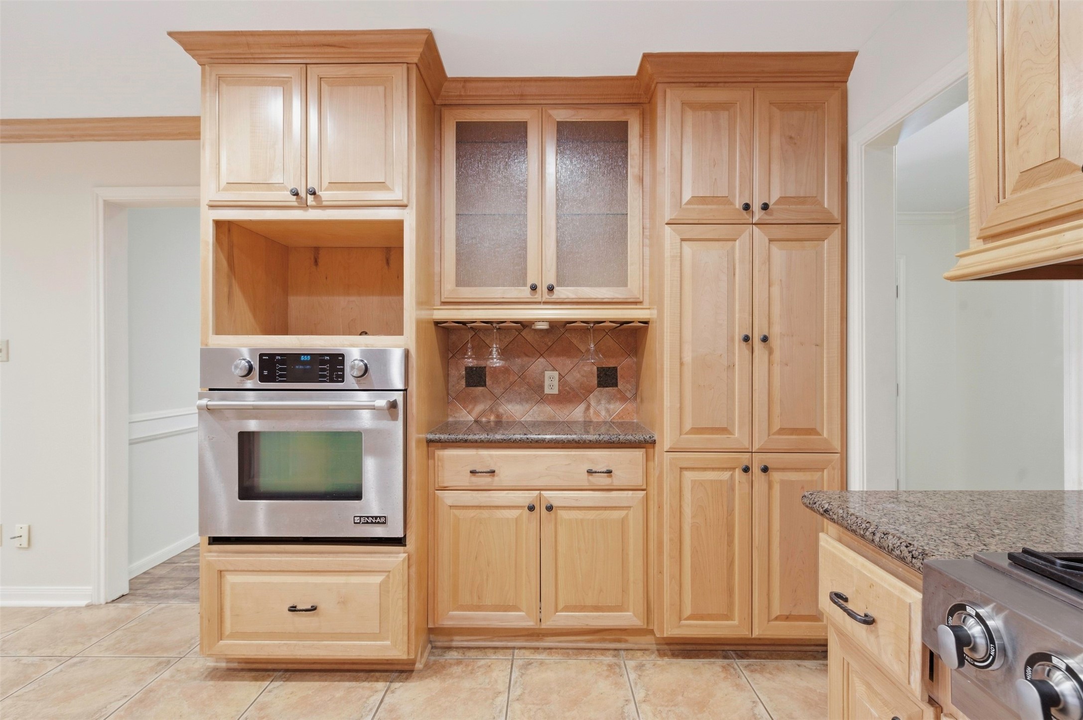 2206 Nantucket Drive B Property Photo 11