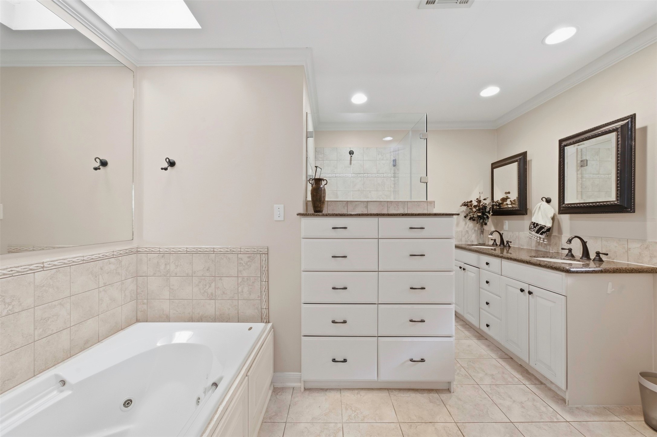 2206 Nantucket Drive B Property Photo 25