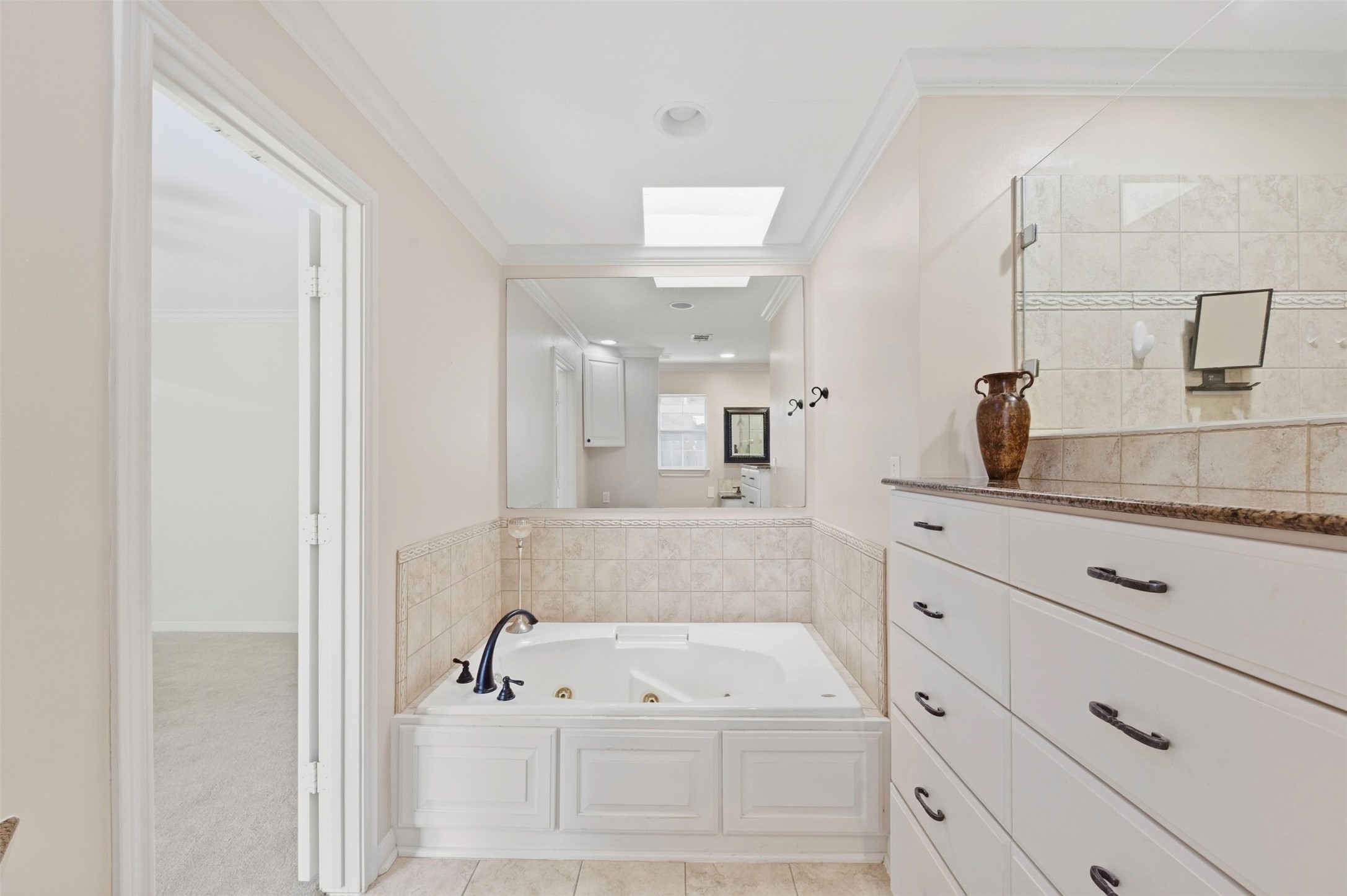 2206 Nantucket Drive B Property Photo 27