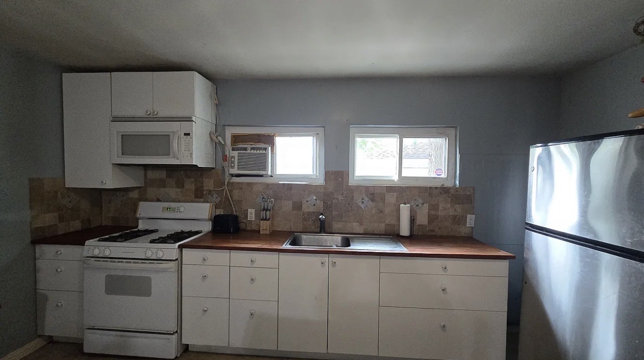 117 Dresden B Property Photo 3