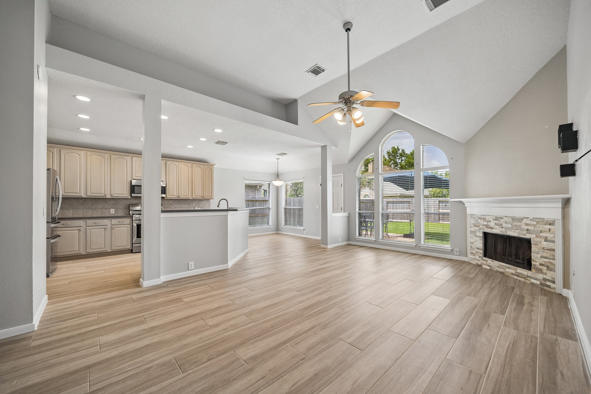 1314 Deerbrook Drive Property Photo 8