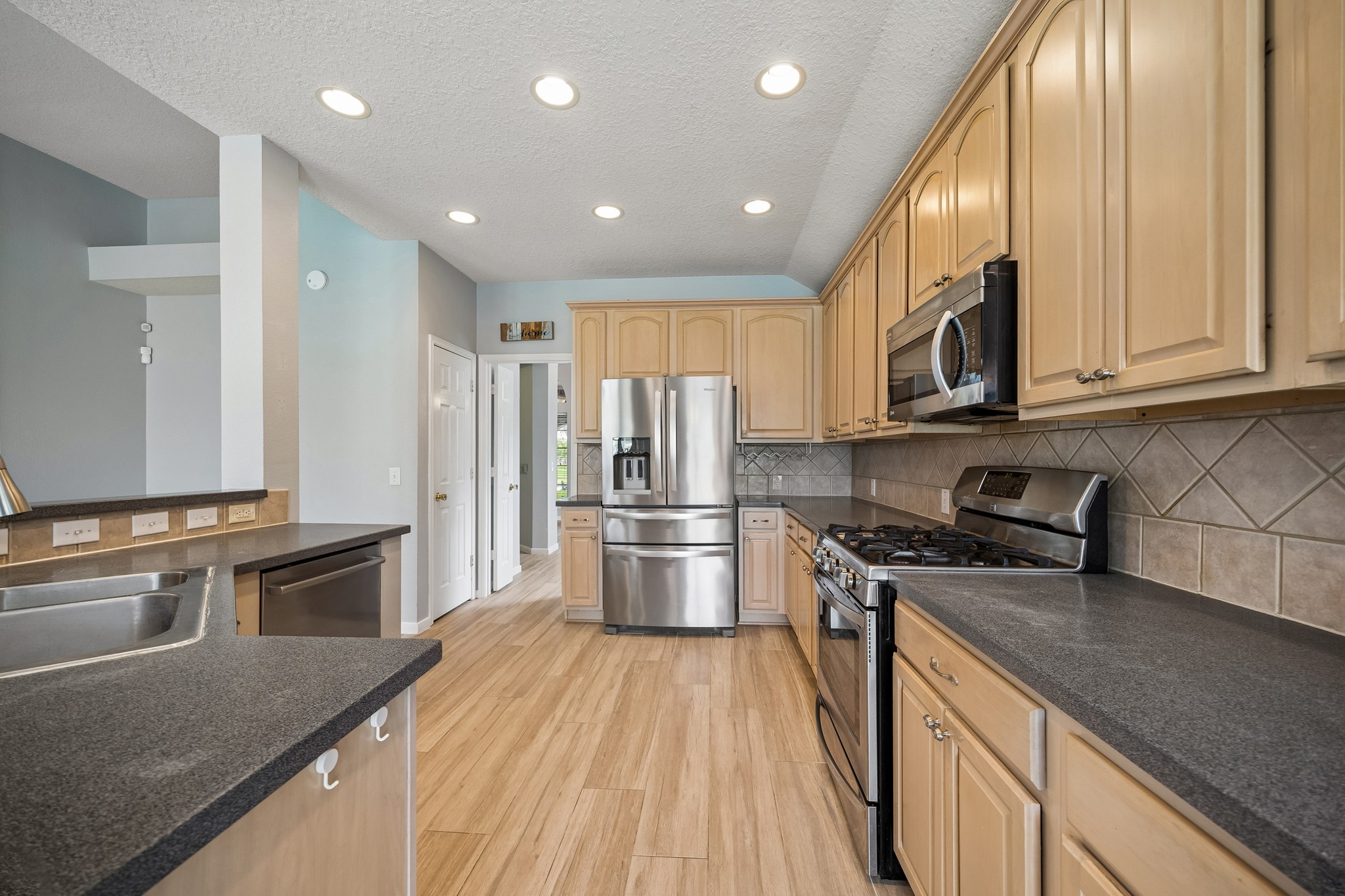 1314 Deerbrook Drive Property Photo 10