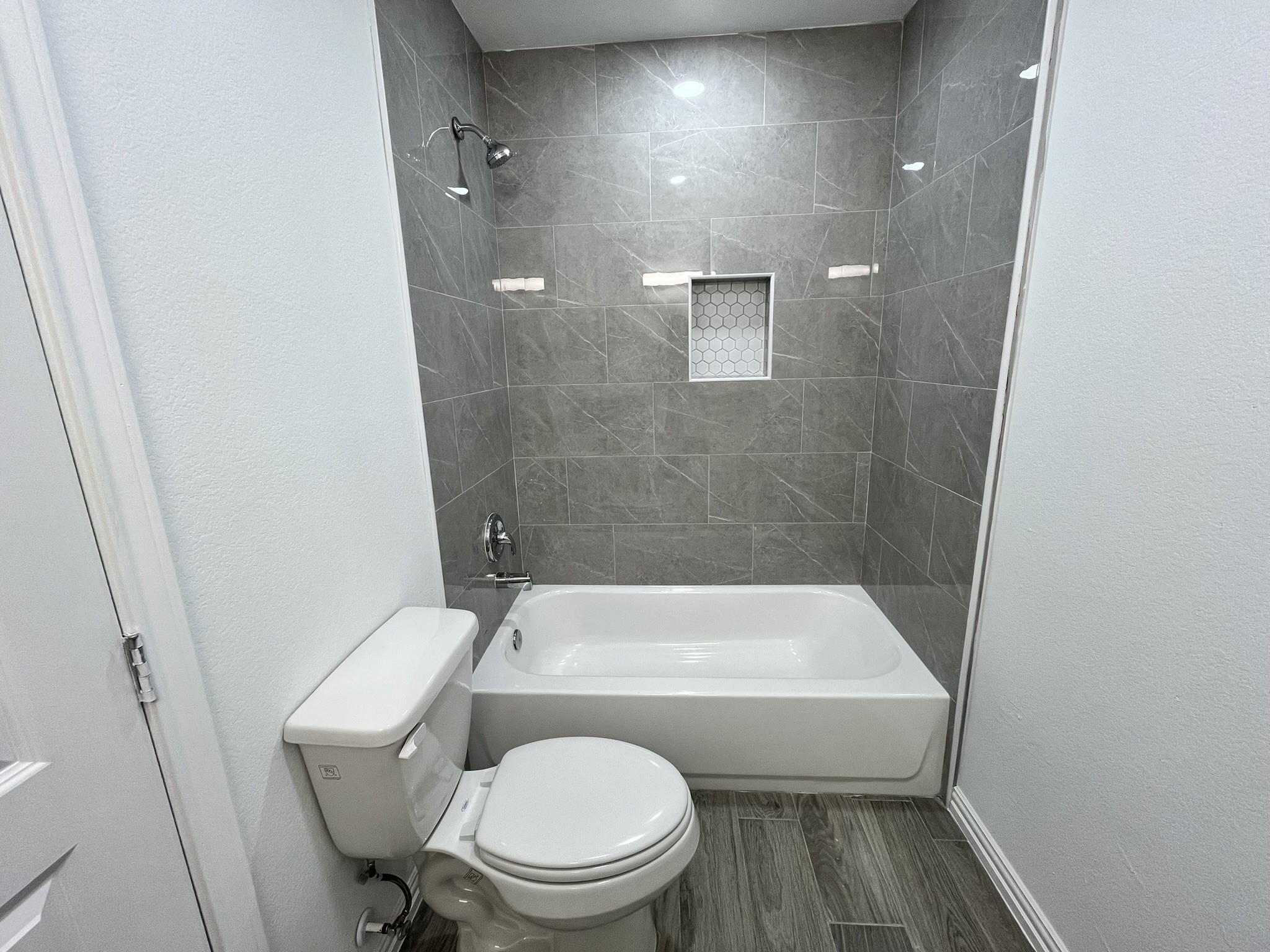 5706 Howell Street A Property Photo 17