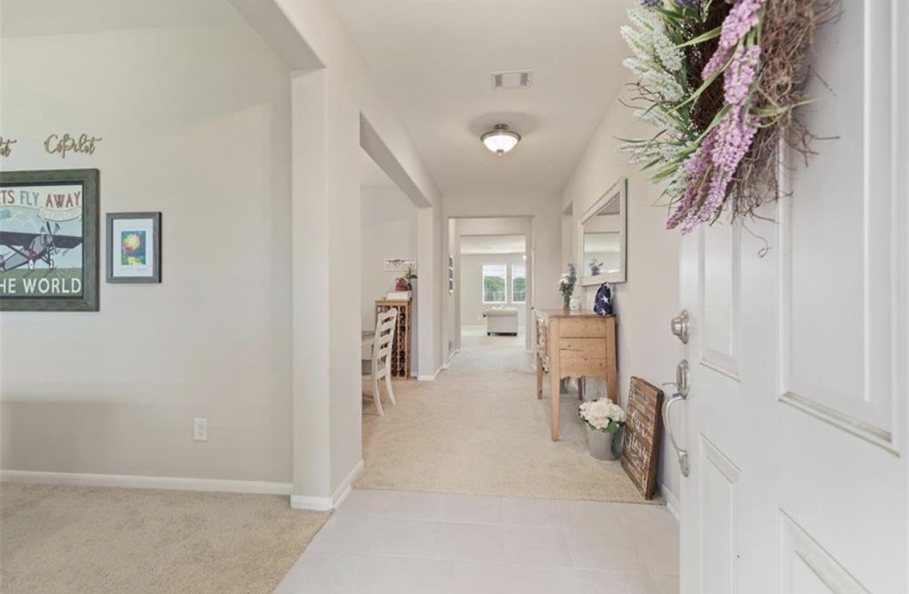 17639 Cypress Hilltop Way Property Photo 2